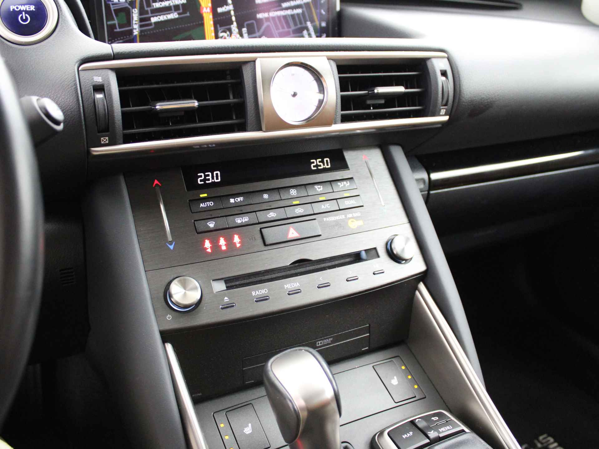 Lexus IS 300h Hybrid Business Line Pro | Leer | Stoelverwarming | Premium Navigatie | Safety System+ | - 10/45