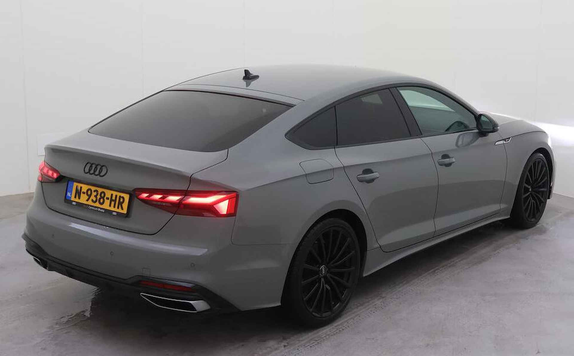 Audi A5 Sportback 35 TFSI 150pk s-tronic S edition Competition - 2/6