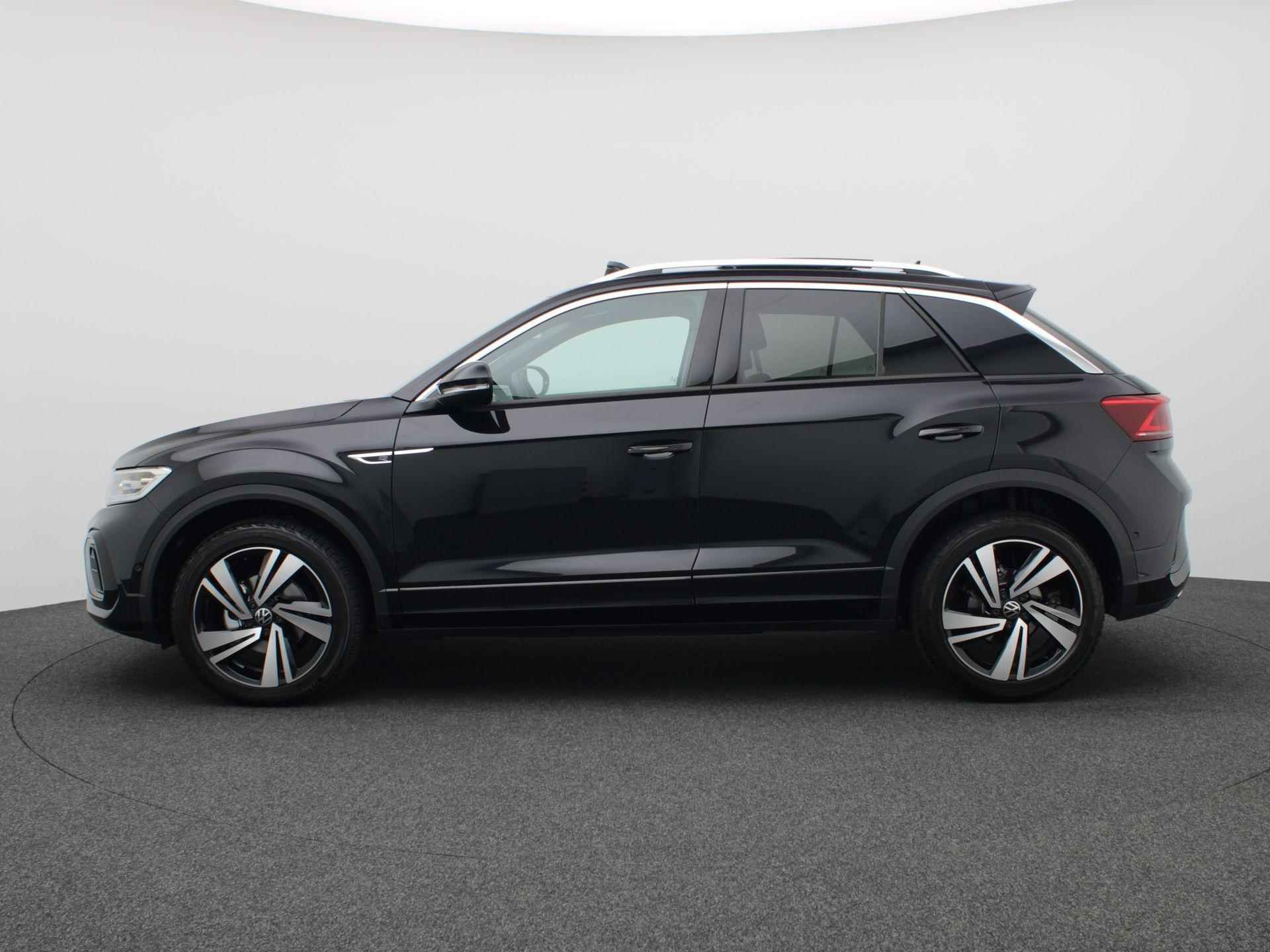 Volkswagen T-Roc 1.5 TSI R-Line Business 150PK DSG LED-Matrix, Keyless Entry & Start, Pano-Schuifdak, Achteruitrijcamera, Travel Assist, 18" LM Velgen - 2/49