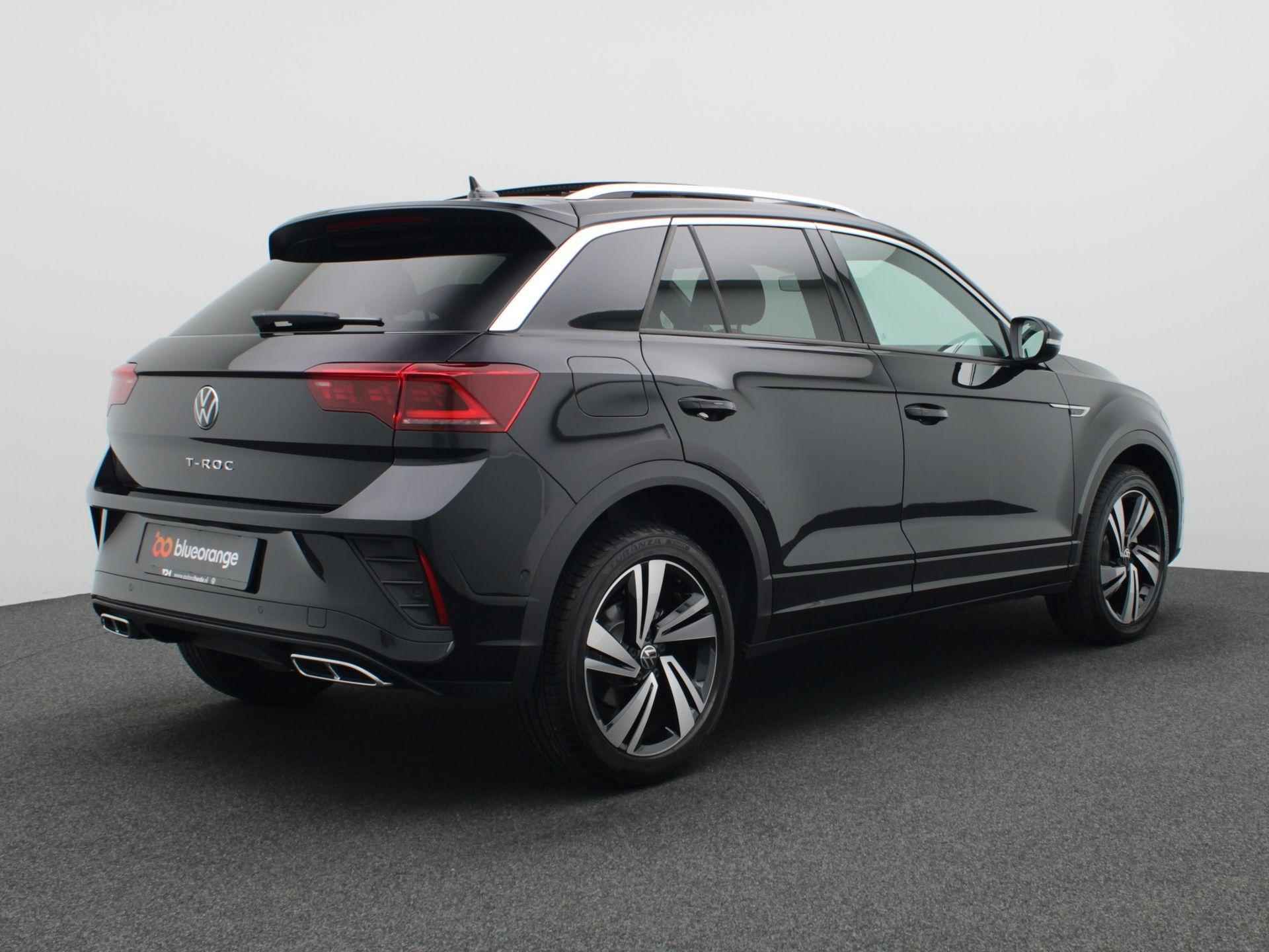 Volkswagen T-Roc 1.5 TSI R-Line Business 150PK DSG LED-Matrix, Keyless Entry & Start, Pano-Schuifdak, Achteruitrijcamera, Travel Assist, 18" LM Velgen - 3/49