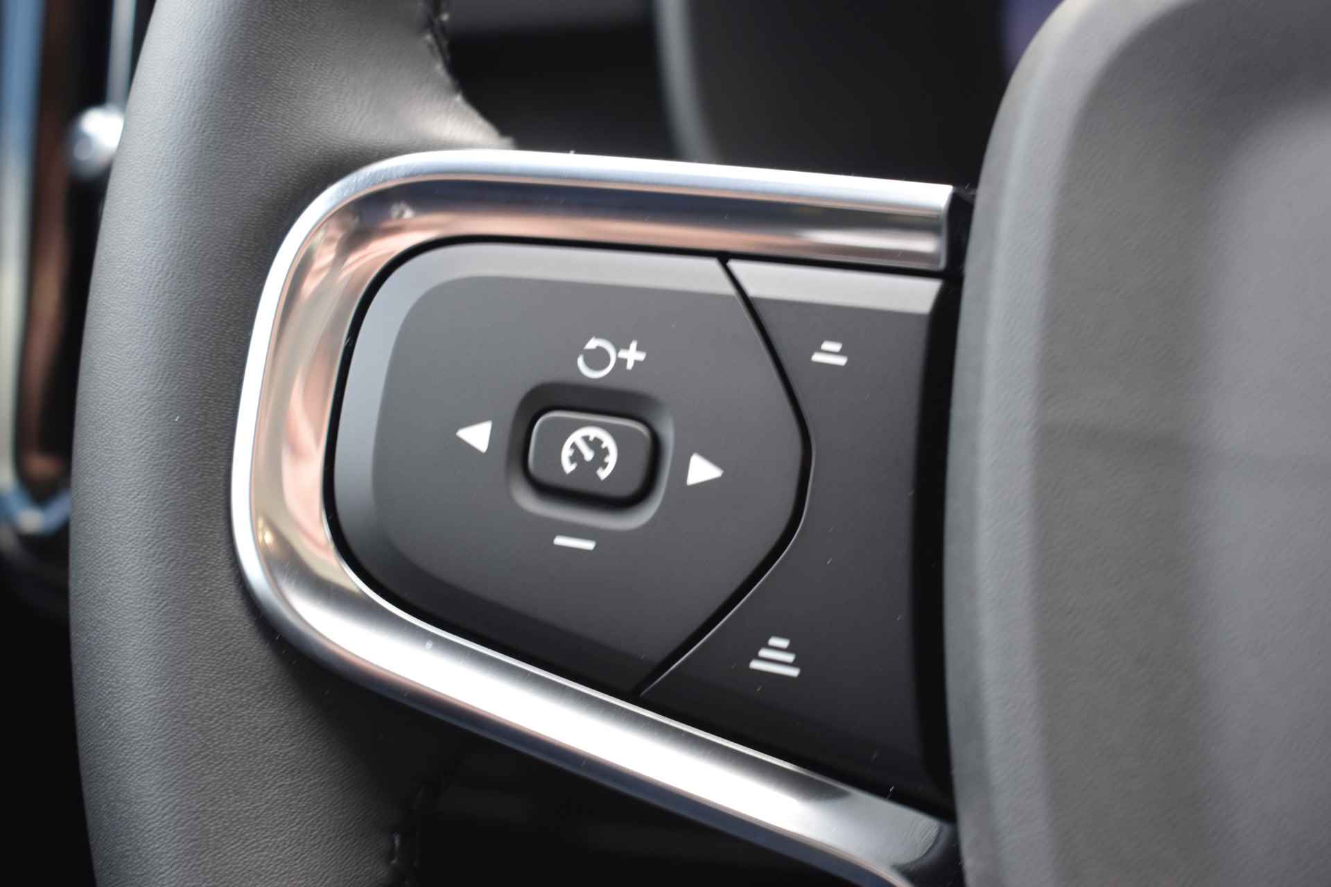 Volvo C40 Recharge 231pk Automaat Plus | NIEUW | Direct leverbaar | Camera | Google Navi | Stoel/Stuur Verwarming | - 26/40