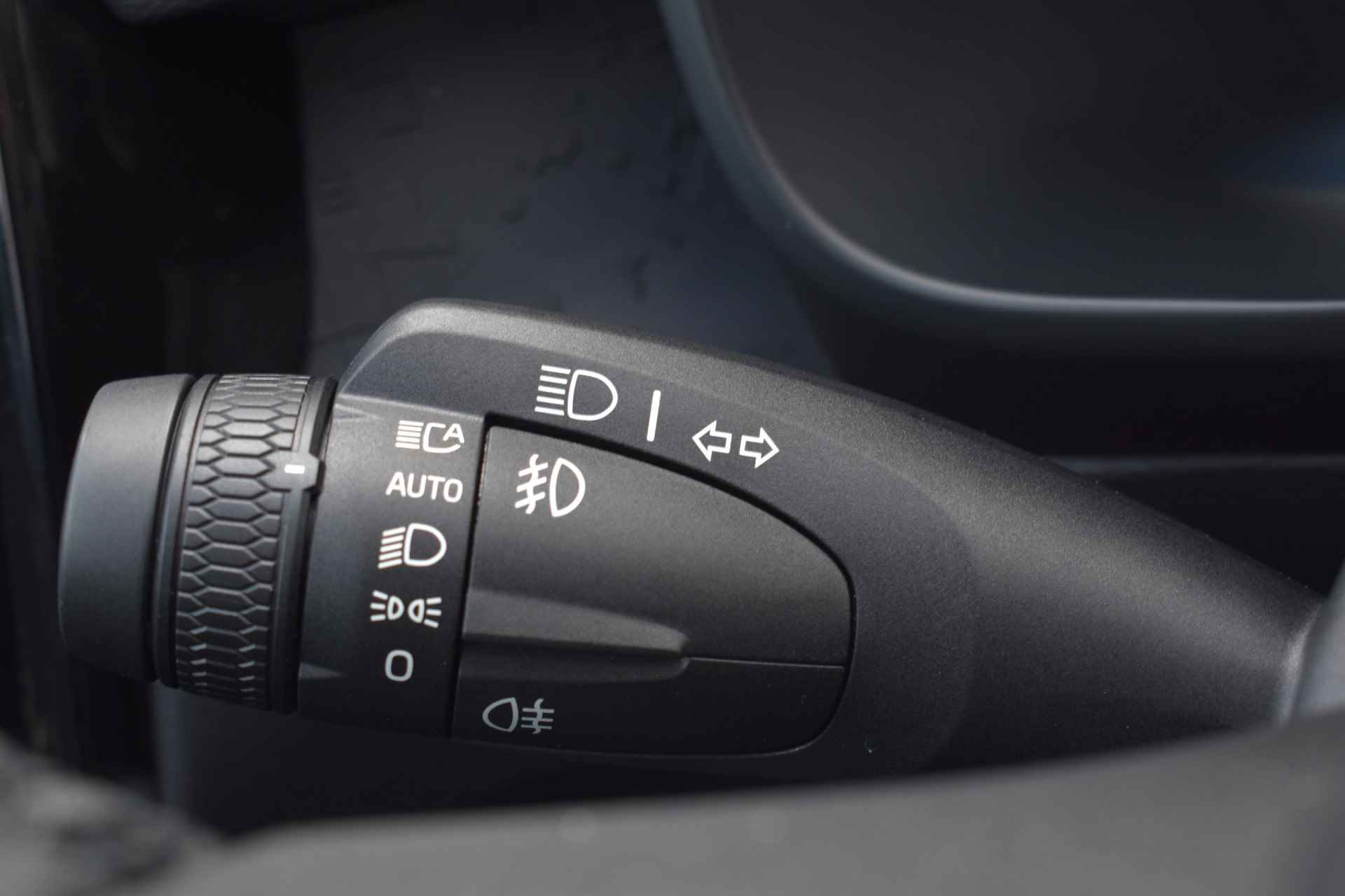 Volvo C40 Recharge 231pk Automaat Plus | NIEUW | Direct leverbaar | Camera | Google Navi | Stoel/Stuur Verwarming | - 29/40