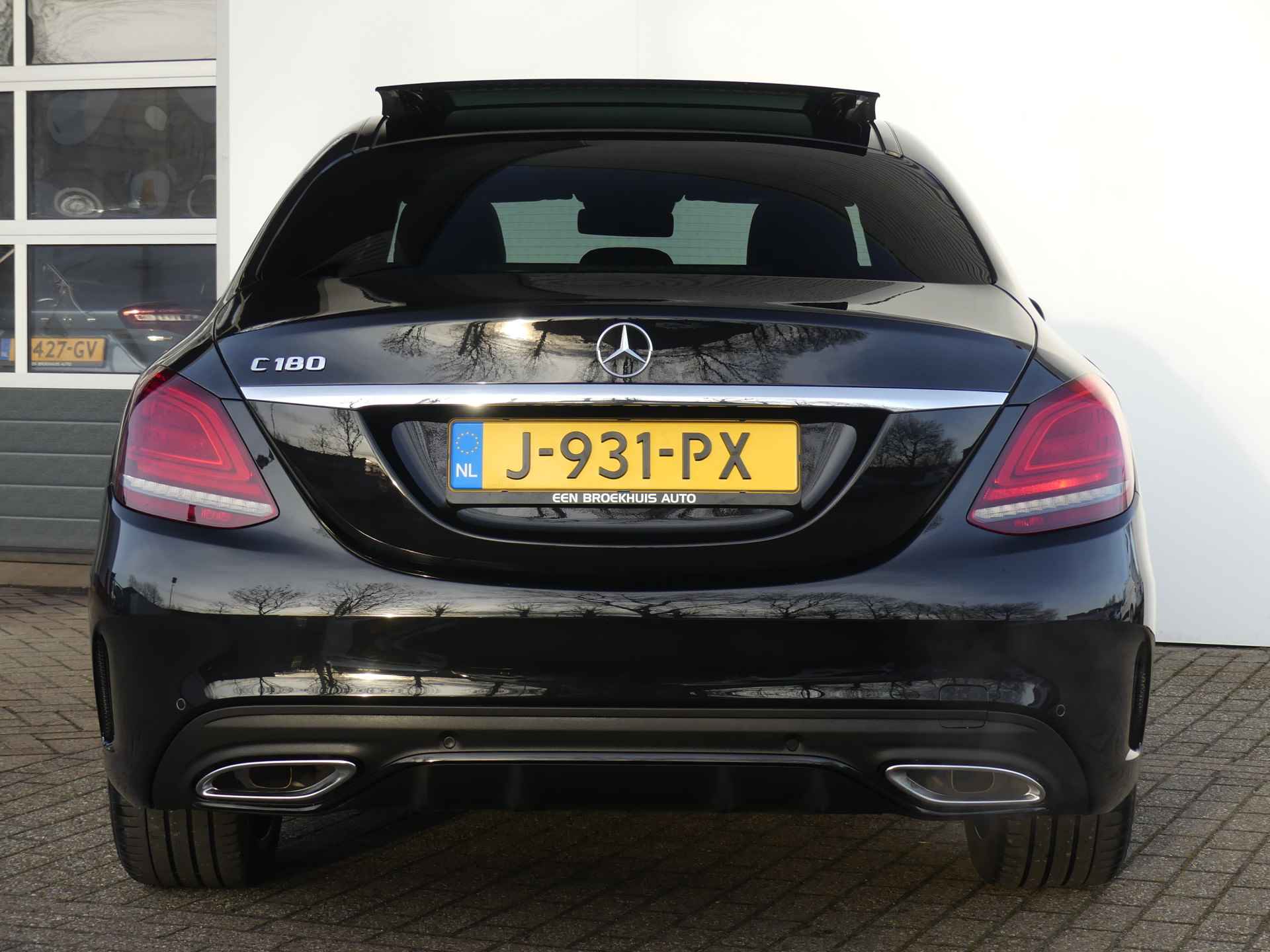 Mercedes-Benz C-Klasse 180 Premium Pack | PANORAMADAK | 19'' LMV | LEDER | AMG-STYLING | NAVI | CAMERA | - 39/39