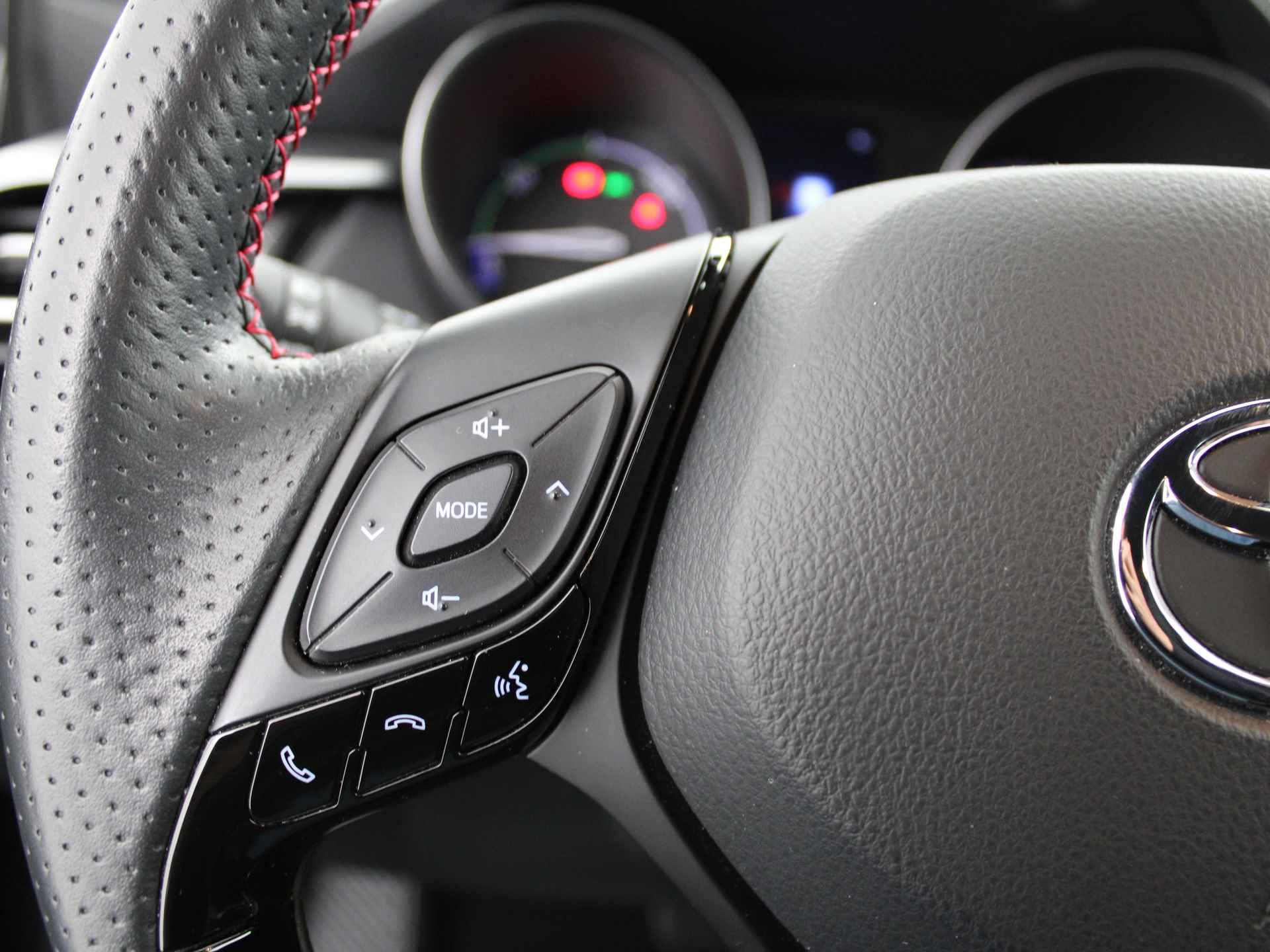 Toyota C-HR 1.8 Hybrid GR-Sport | Blind Spot | Adap. Cruise Control | Stoelverwarming | Elek. bestuurdersstoel verkocht ovb financiering MB - 22/48