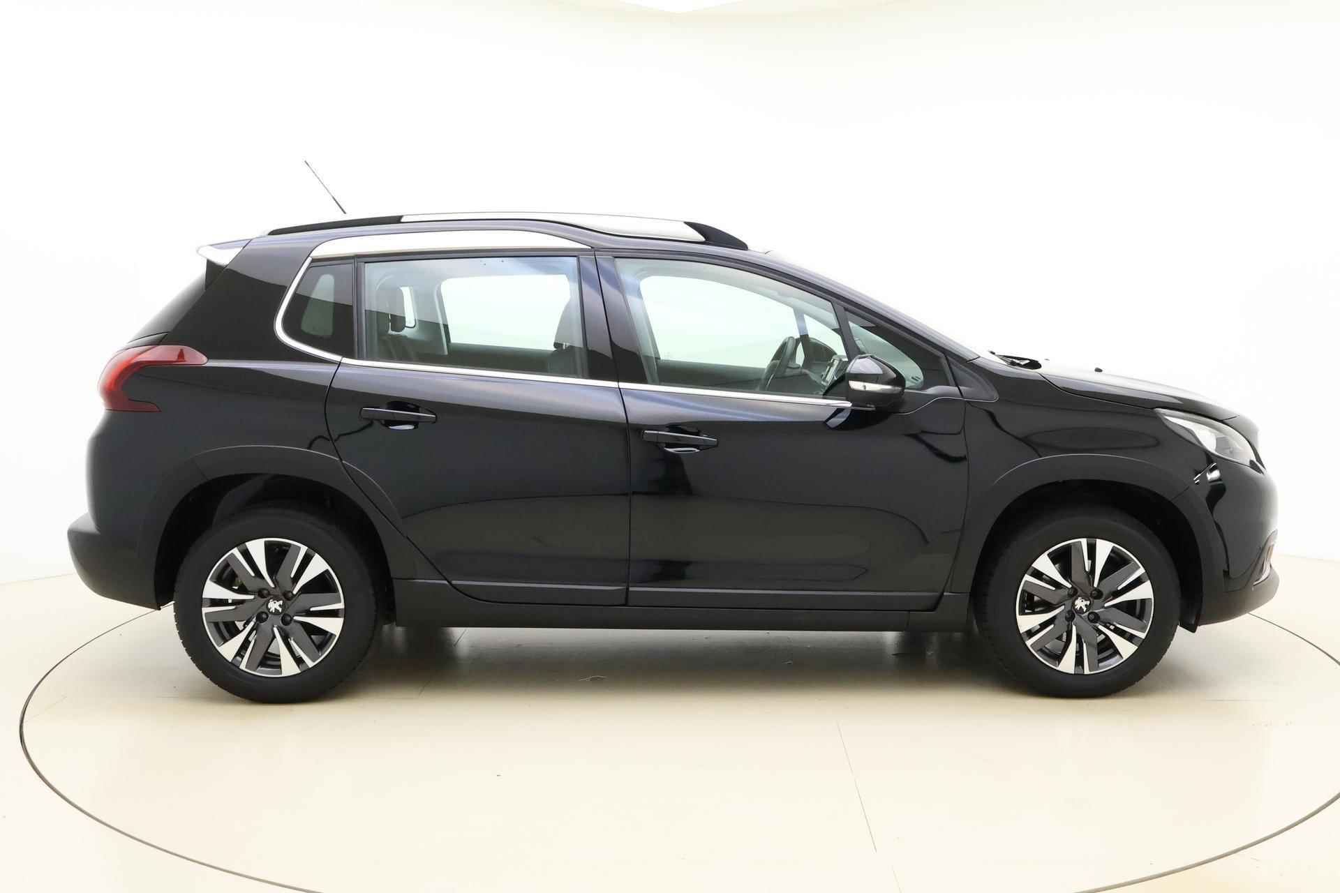 Peugeot 2008 1.2 PureTech Allure 110 PK | Handgeschakeld | Licht metalen velgen | Camera | Cruise Control | Navigatie | Climate Control | 1e eigenaar | Dealer onderhouden - 10/30