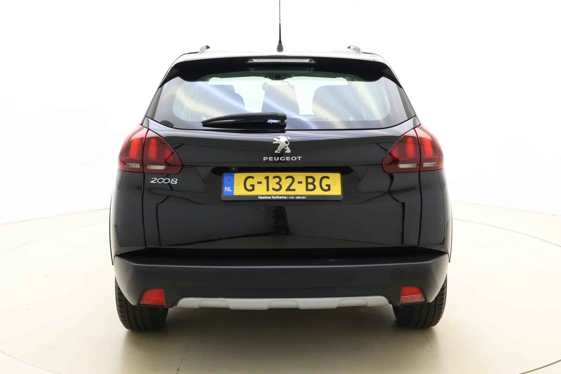 Peugeot 2008 1.2 PureTech Allure 110 PK | Handgeschakeld | Licht metalen velgen | Camera | Cruise Control | Navigatie | Climate Control | 1e eigenaar | Dealer onderhouden - 12/30