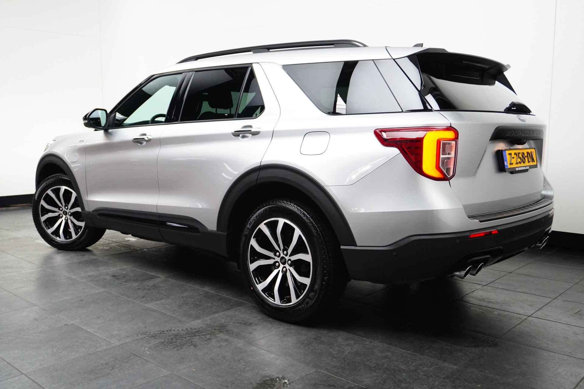 Ford Explorer 3.0 V6 PHEV ST-LINE 7P | BI-TONE | DEALER OH! | PANODAK | ALLE OPTIES! | GROOT SCHERM | LEDER | MEMORY SEATS | B&O | BLIS | ADAP - 14/38