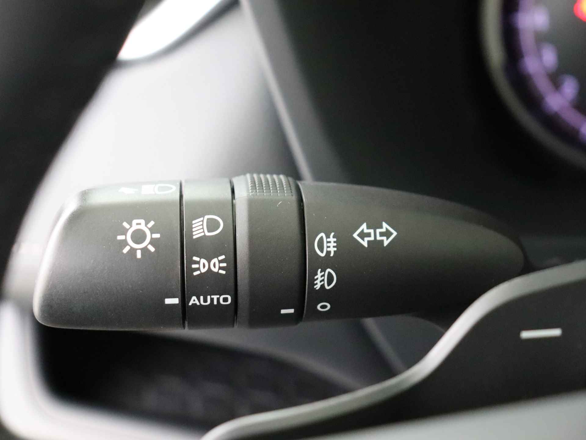 Toyota RAV4 2.0 VVT-iE Dynamic I Navigatie I Climate Control I Cruise Control Adaptief I Camera I USB I 1e Eigenaar I Volledig LOUWMAN onderhouden I Keyless Entry/Start I - 24/47