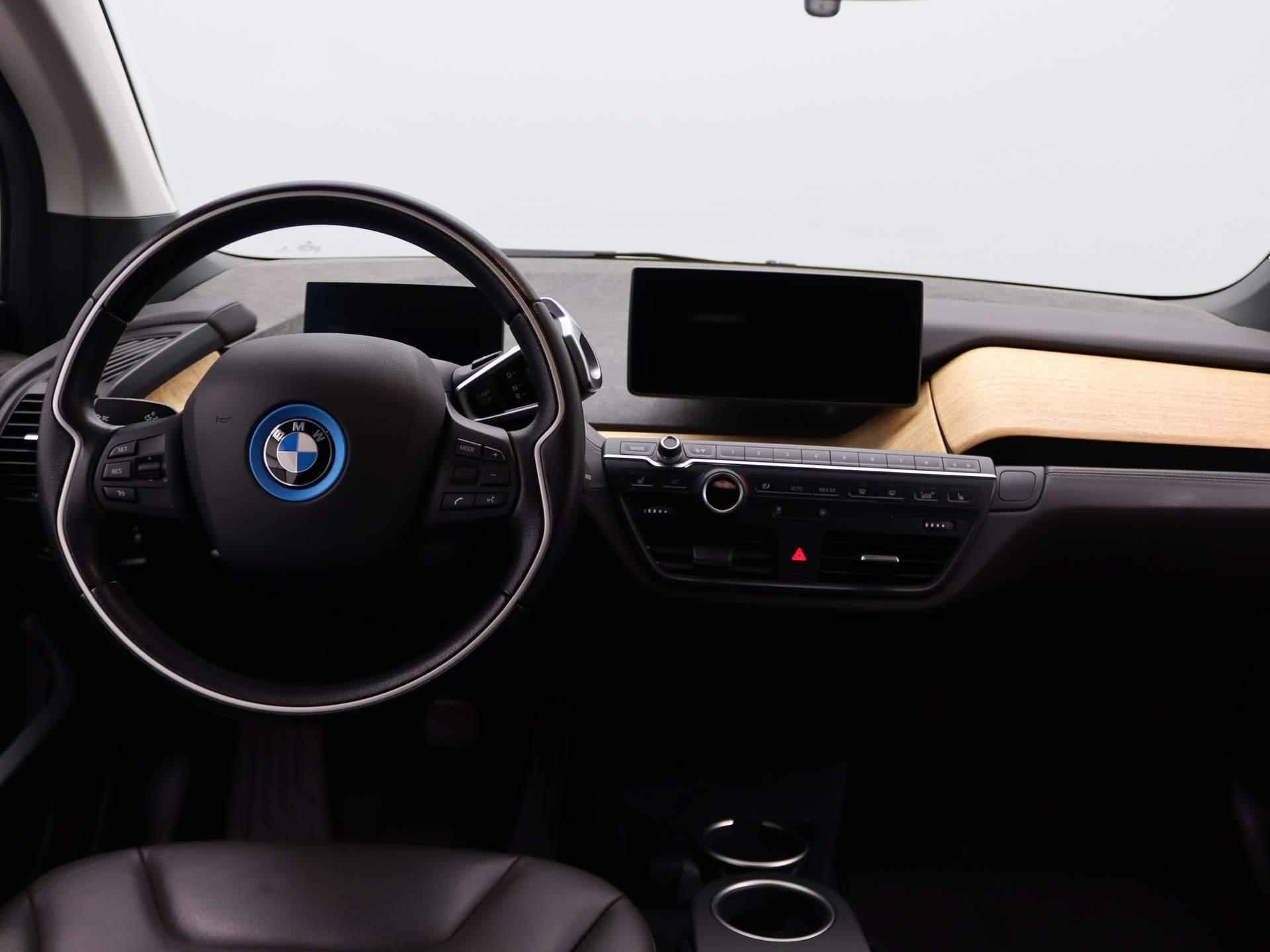 BMW i3 S Roadstyle Edition | Extra Getint Glas Achter | PDC Voor + Achter | Navigatie Professional | 20'' - 7/22