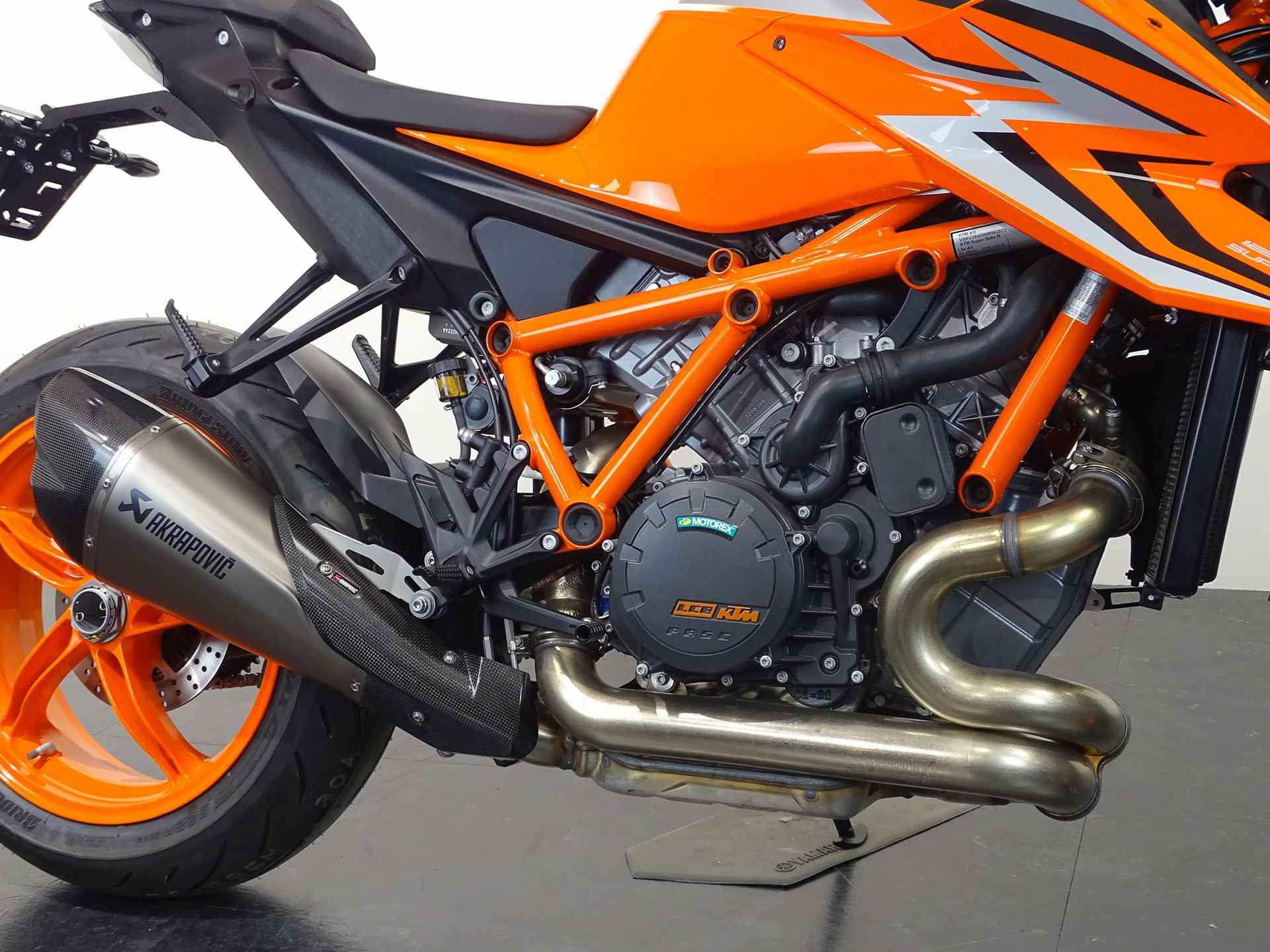 KTM 1290 SUPER DUKE R EVO - 4/12