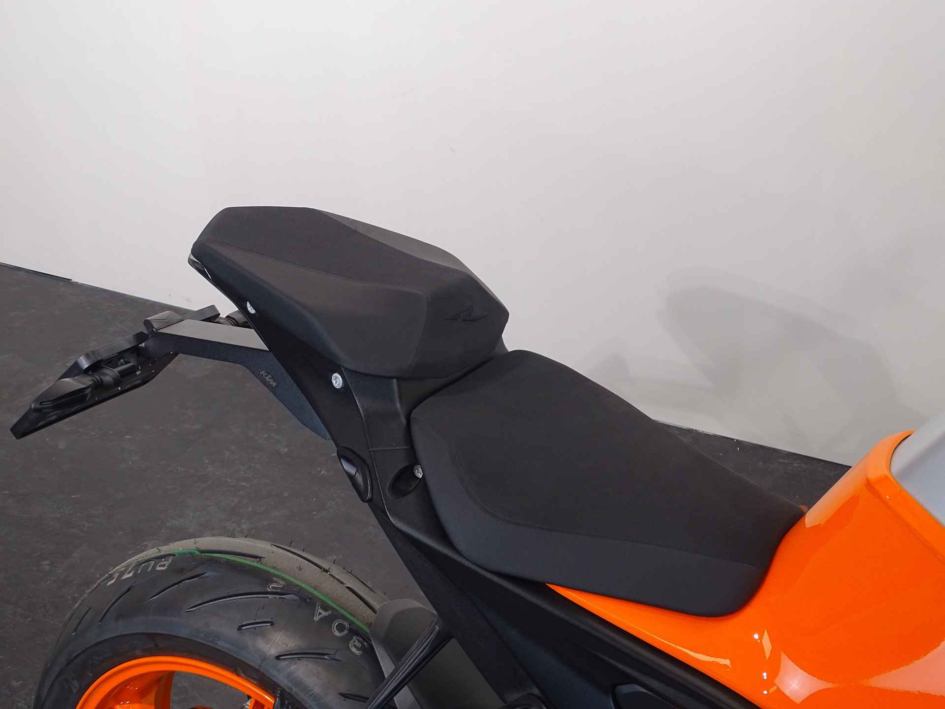 KTM 1290 SUPER DUKE R EVO - 5/12