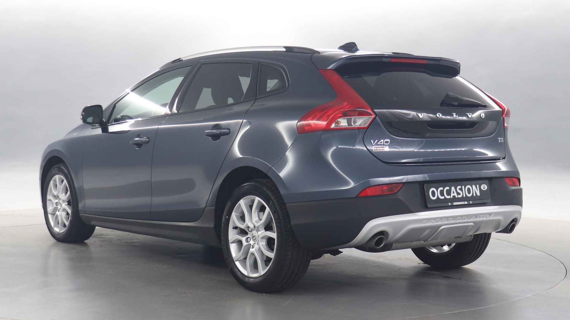 Volvo V40 Cross Country 1.5 T3 153pk Polar+ Luxury Automaat / Leder / Panoramadak / Stoelverwarming / Camera - 4/39