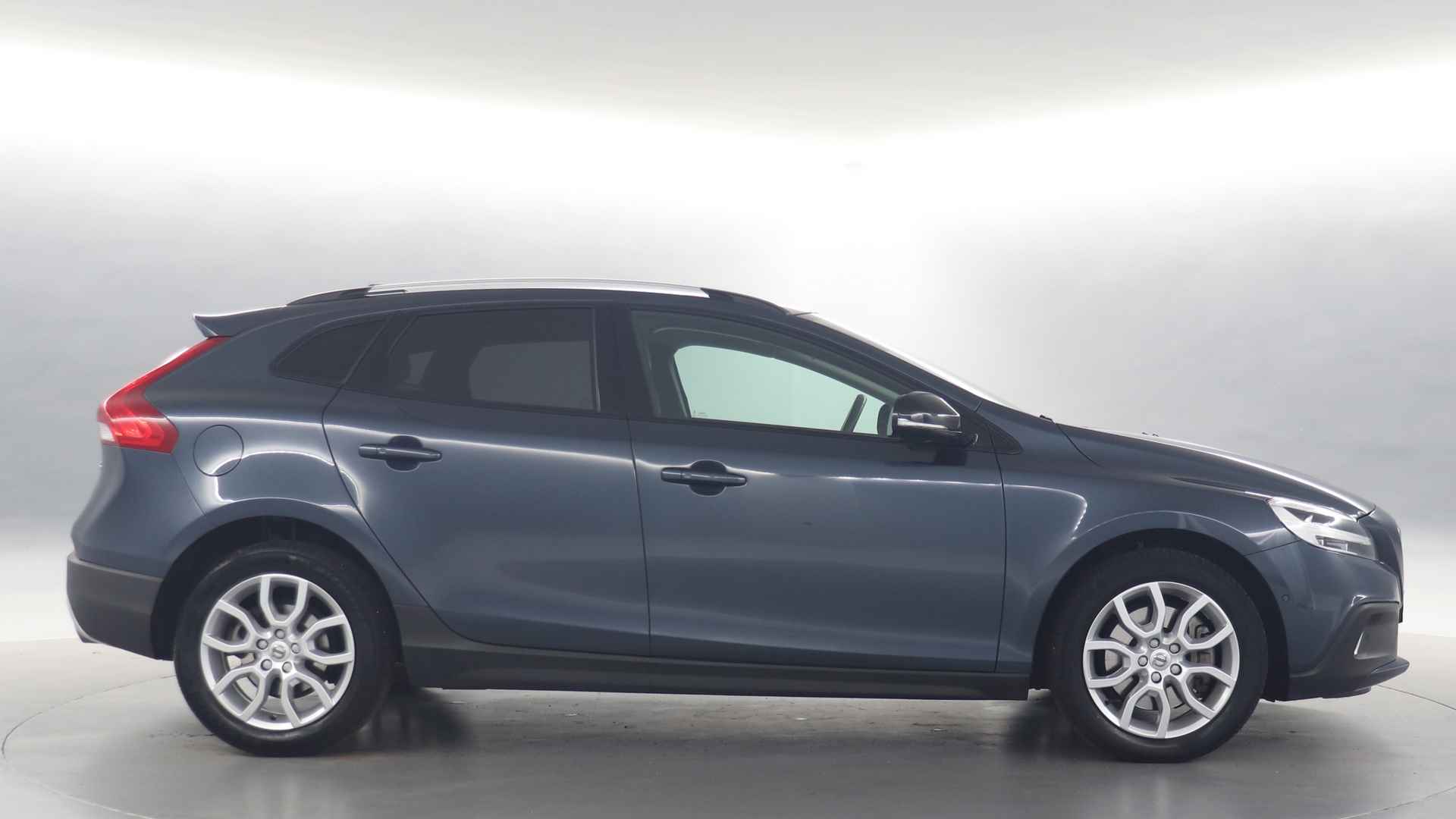 Volvo V40 Cross Country 1.5 T3 153pk Polar+ Luxury Automaat / Leder / Panoramadak / Stoelverwarming / Camera - 10/39