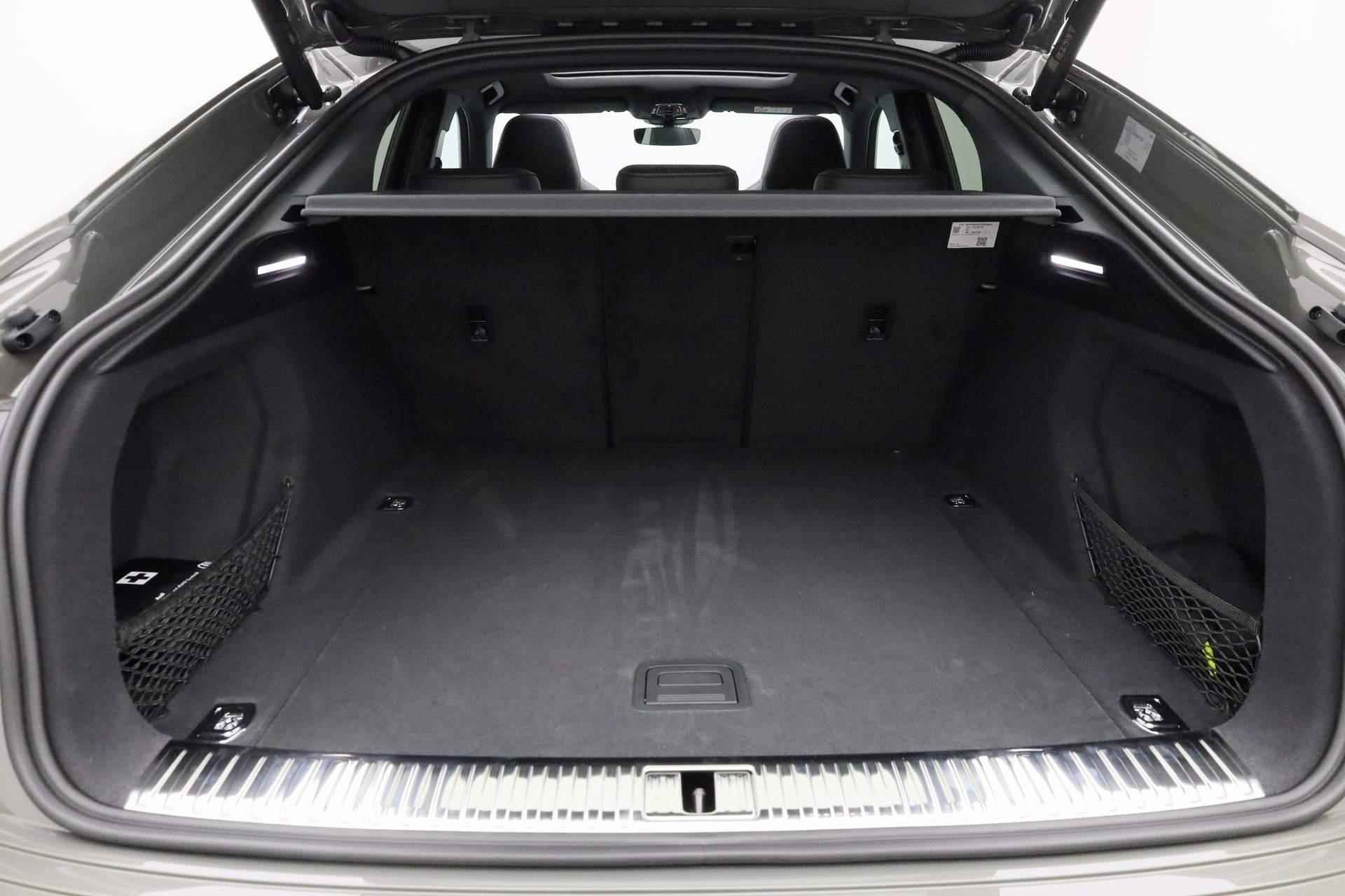 Audi Q8 Sportback e-tron S edition Competition 55 quattro 408pk | Bang & olufsen premium 3d | 22 inch velgen | Leder valcona met s-logo's - 48/48