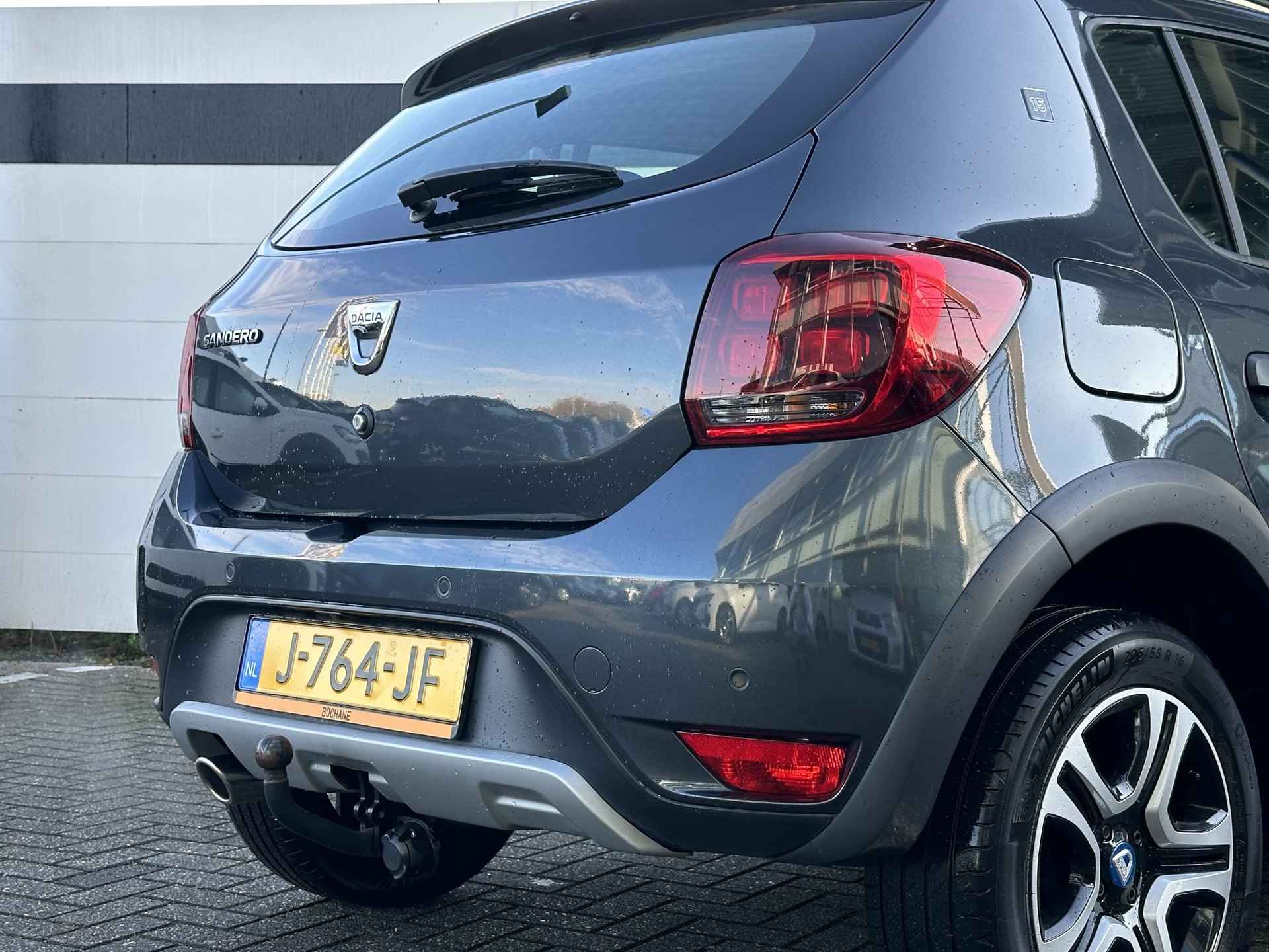 Dacia Sandero Stepway 1.0 TCe 100 Bi-Fuel SL 15th Anniv. | Hoge Instap | Camera | Navigatie | NAP | Historie | 1e eigenaar! - 27/39