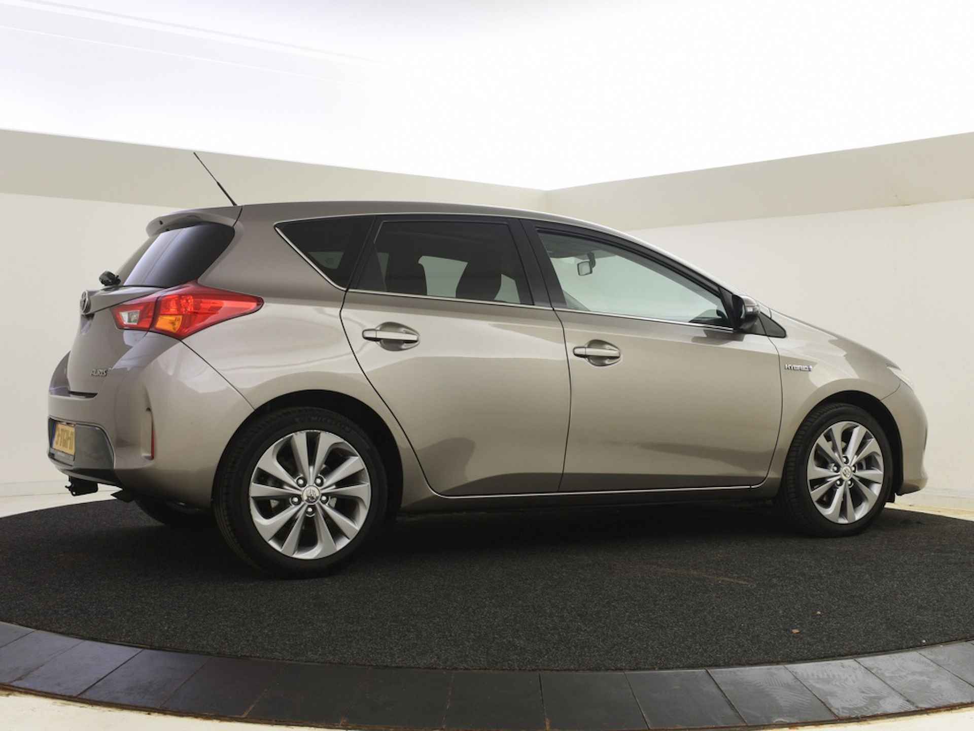 Toyota Auris 1.8 Hybrid Lease | Panoramadak | Trekhaak | JBL - 12/38