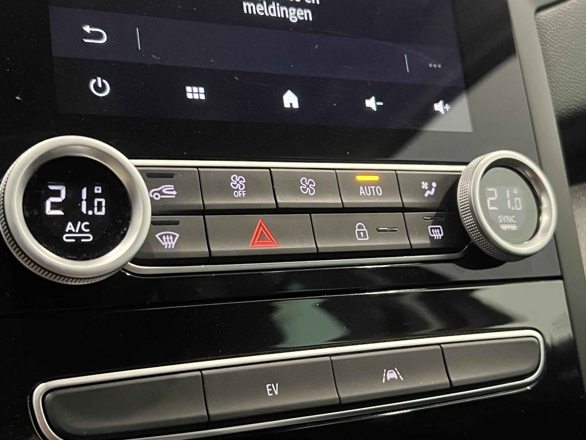 Renault Mégane Estate 1.6 E-Tech Plug-In Hybrid 160 Techno CRUISE CONTROL | CAMERA | PDC | NAVIGATIE | CLIMATE CONTROL | LICHT METAAL | SFEER VERLICHTING | APPLE CARPLAY / ANDROID AUTO | - 30/37