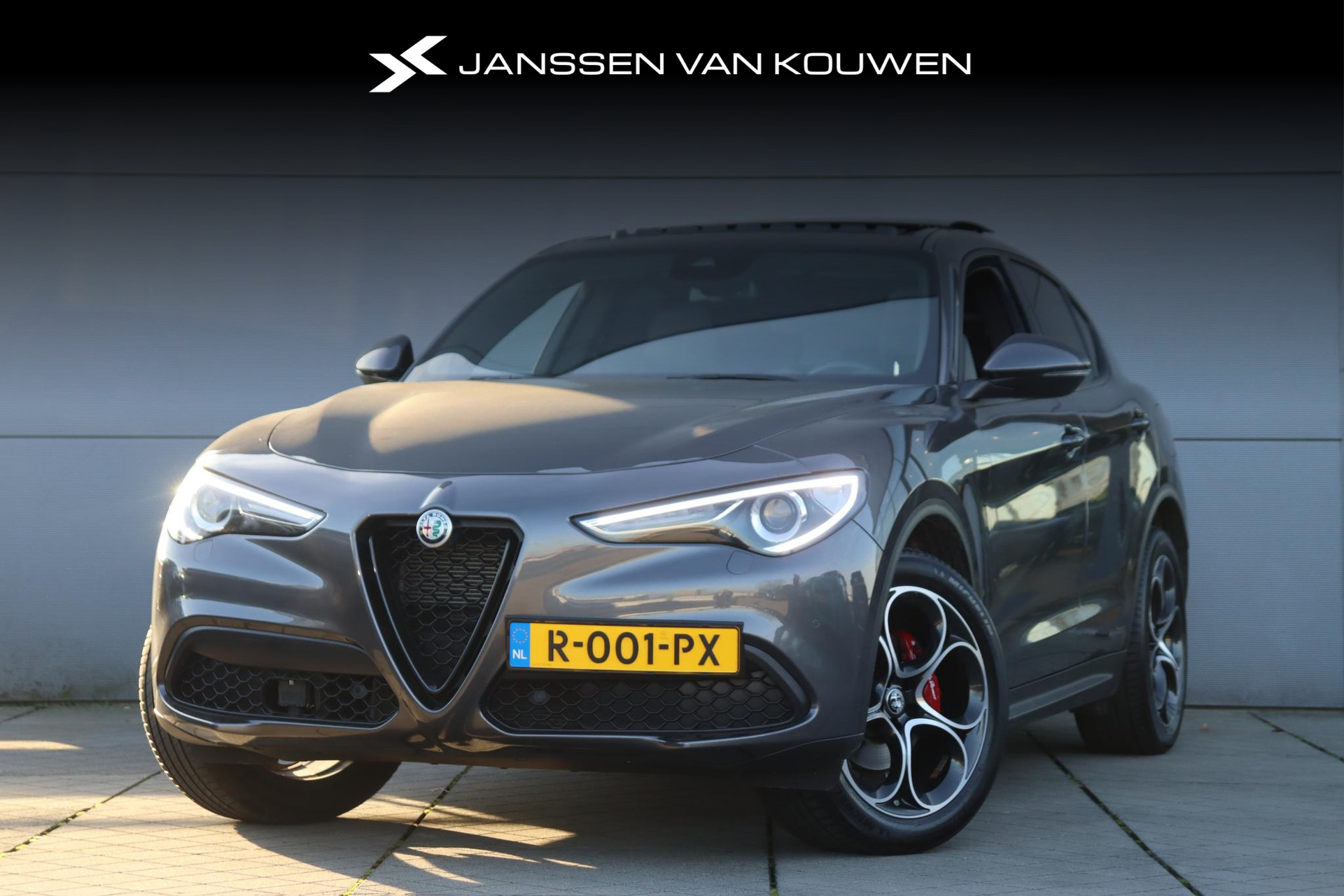 Alfa Romeo Stelvio 2.0T AWD / Navi / Panoramadak / Adaptive cruise / Sportstoelen / 20'' velgen