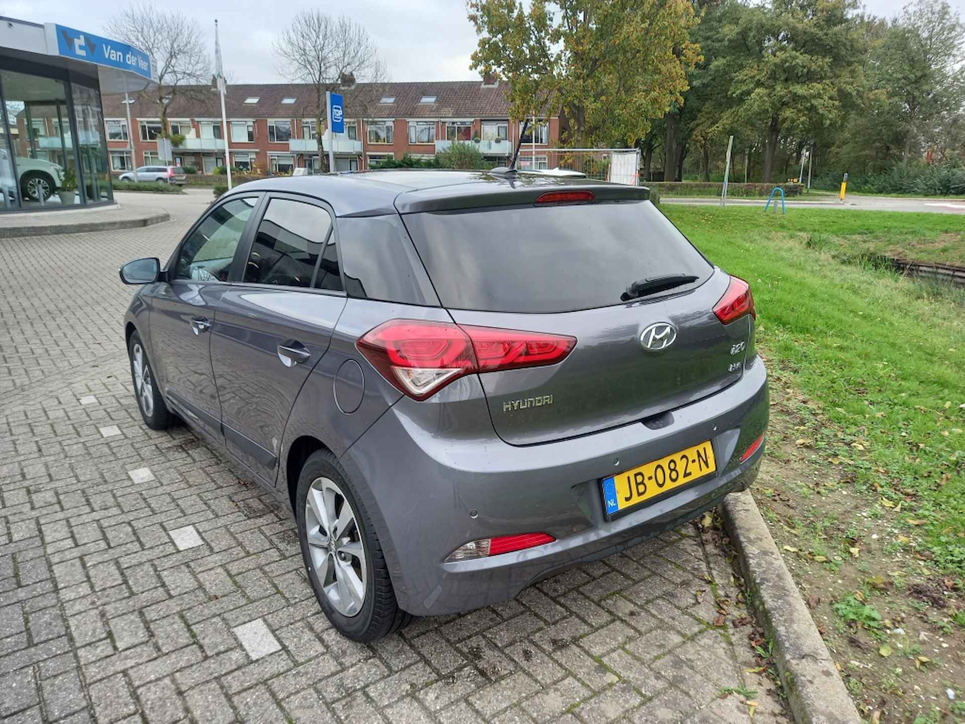 Hyundai i20 1.2 HP i-Motion Prem - 4/14