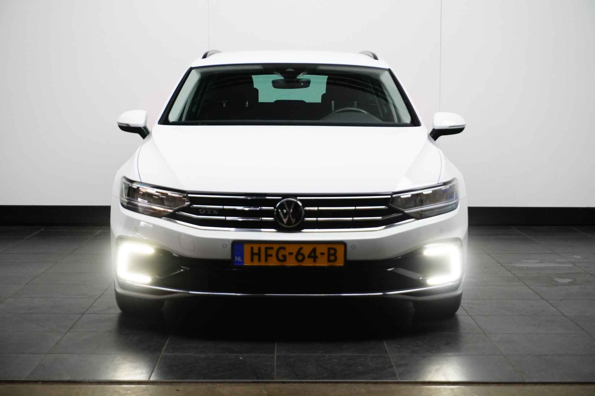 Volkswagen Passat Variant 1.4 TSI PHEV GTE Business | Zwenkbare Trekhaak | Carplay | Stoelverwarming - 3/34