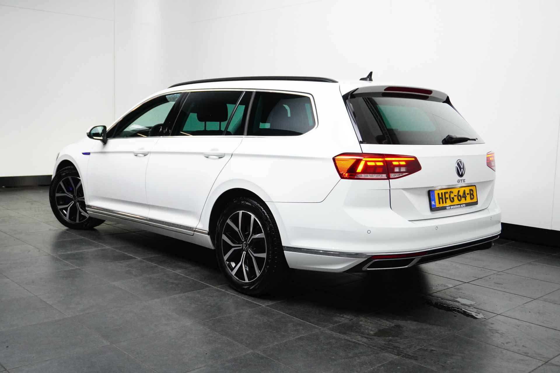 Volkswagen Passat Variant 1.4 TSI PHEV GTE Business | Zwenkbare Trekhaak | Carplay | Stoelverwarming - 6/34