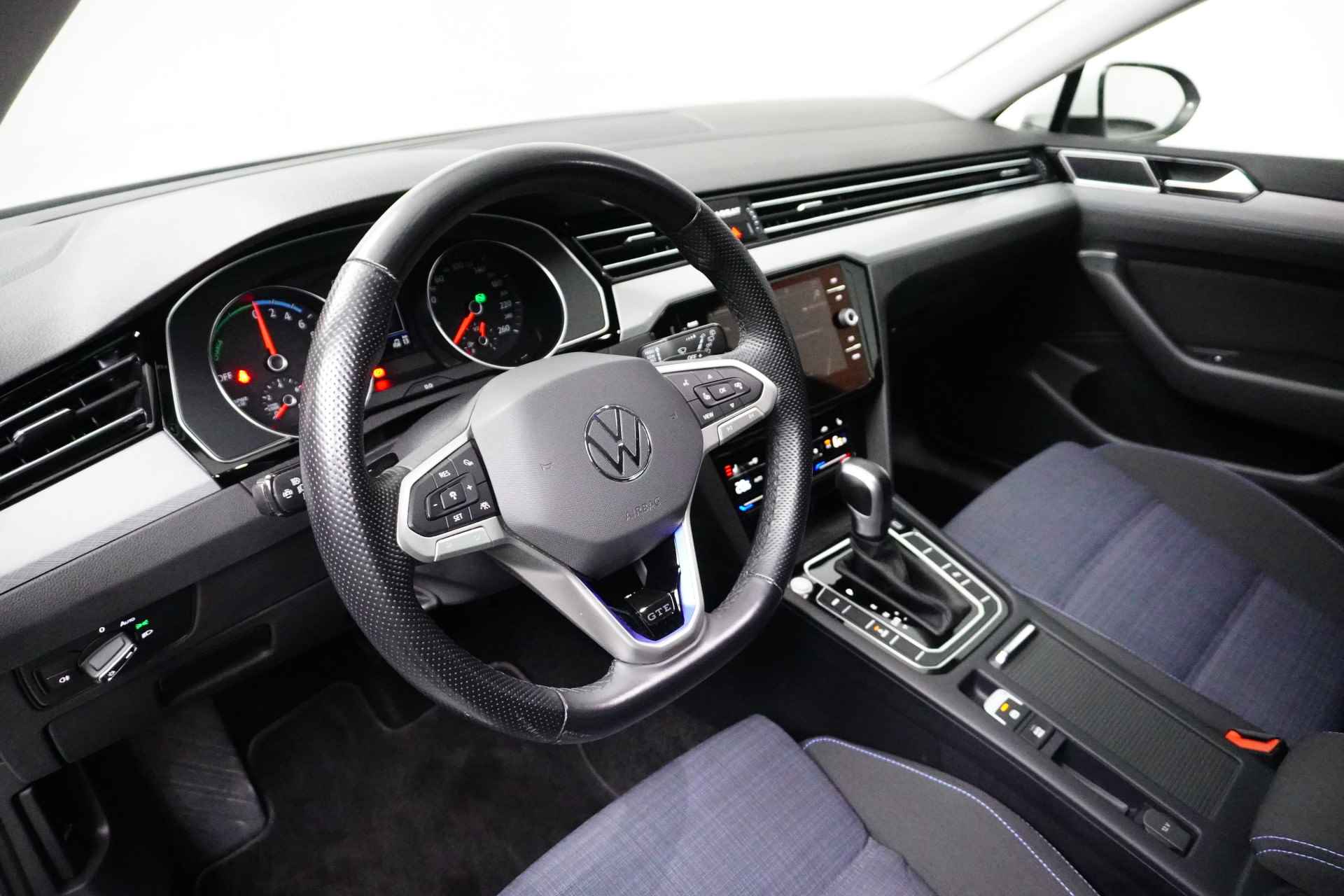 Volkswagen Passat Variant 1.4 TSI PHEV GTE Business | Zwenkbare Trekhaak | Carplay | Stoelverwarming - 16/34