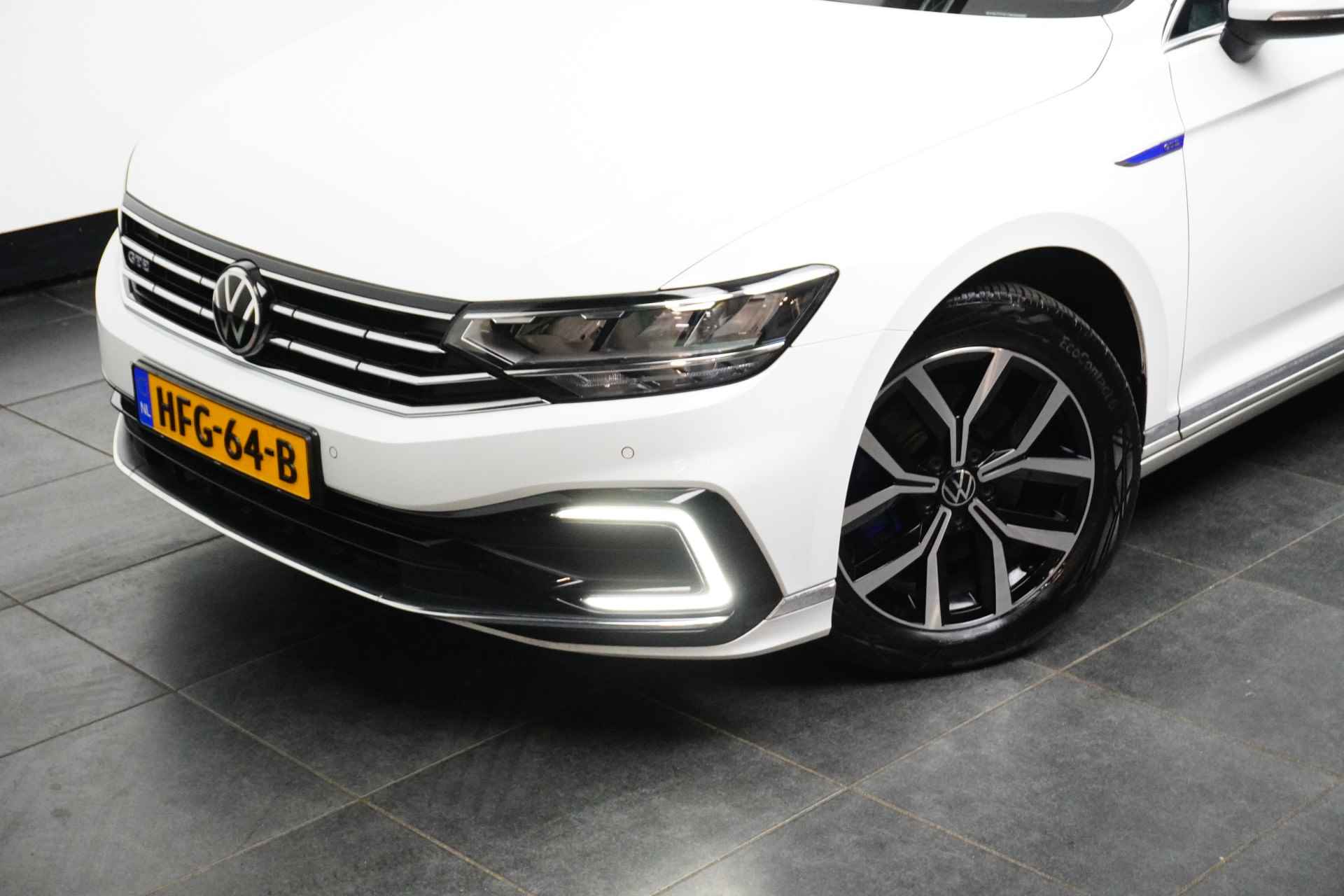 Volkswagen Passat Variant 1.4 TSI PHEV GTE Business | Zwenkbare Trekhaak | Carplay | Stoelverwarming - 34/34