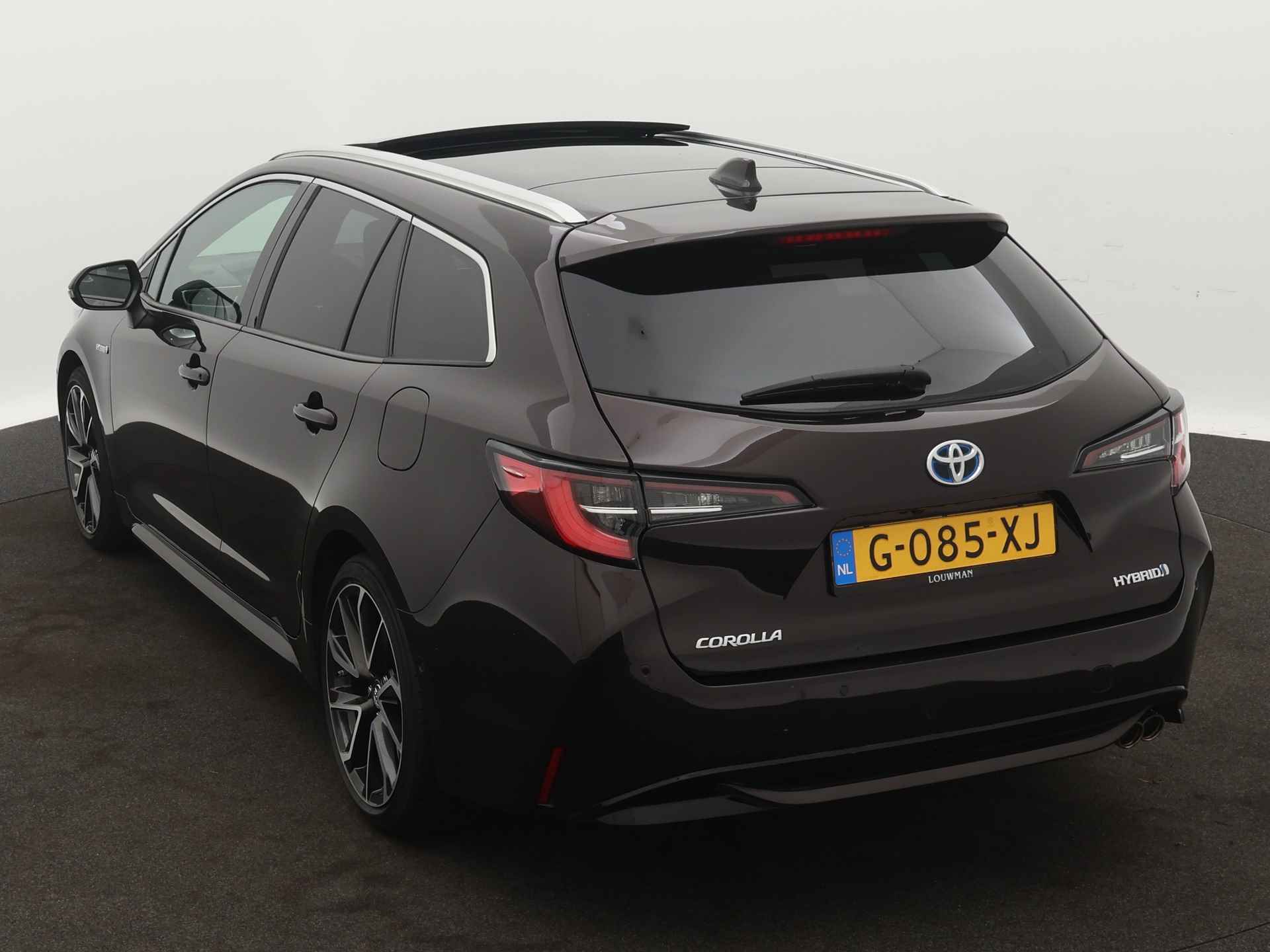 Toyota Corolla Touring Sports 2.0 Hybrid Premium | Panoramadak | JBL | Matrix LED | Apple CarPlay/Android Auto | Camera | LM Velgen | Dodehoek Ass. | Stoelverwarming | - 3/51