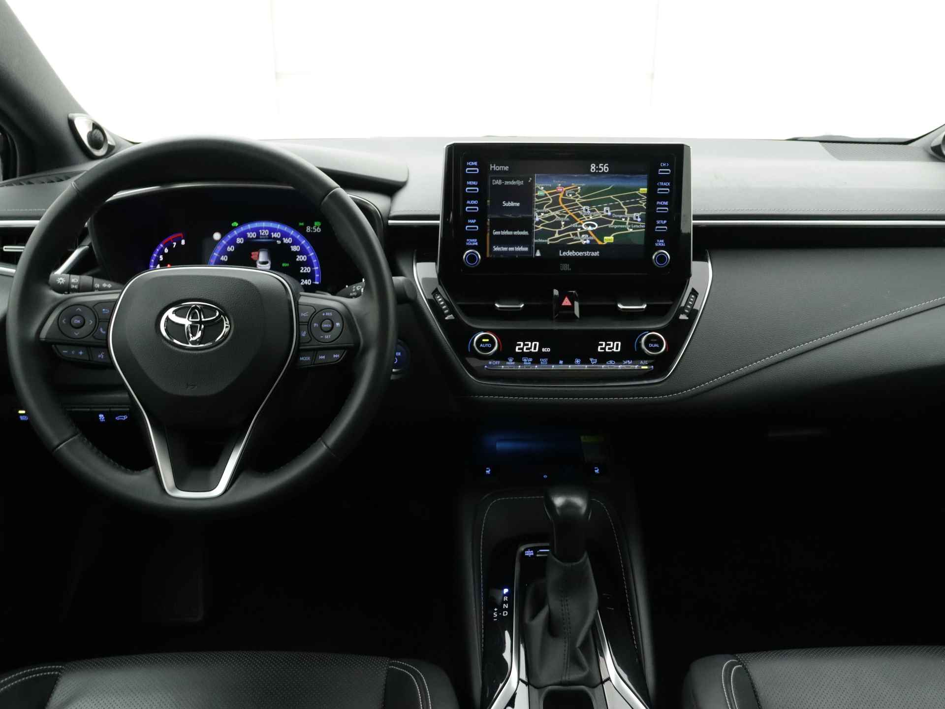 Toyota Corolla Touring Sports 2.0 Hybrid Premium | Panoramadak | JBL | Matrix LED | Apple CarPlay/Android Auto | Camera | LM Velgen | Dodehoek Ass. | Stoelverwarming | - 5/51