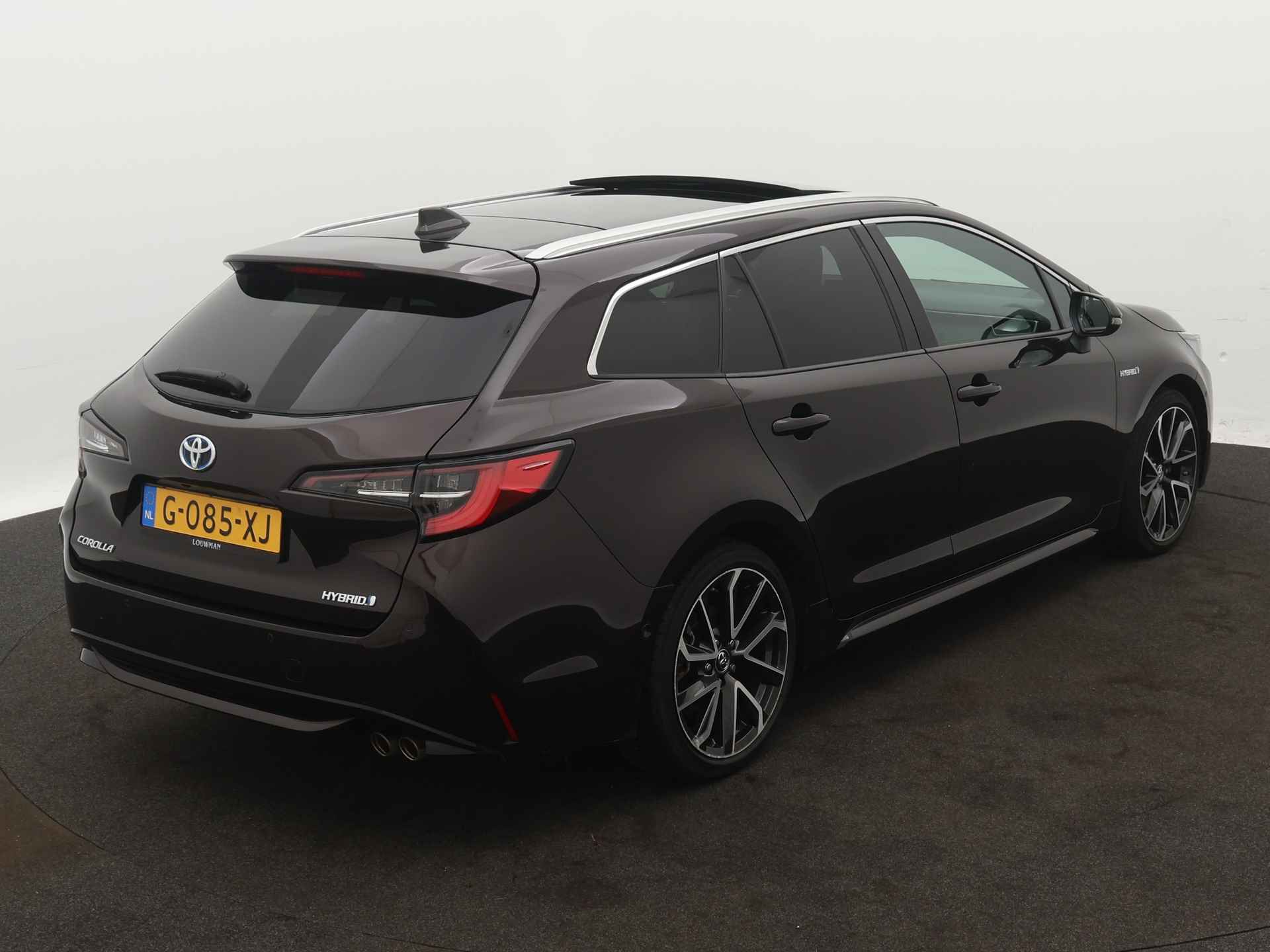 Toyota Corolla Touring Sports 2.0 Hybrid Premium | Panoramadak | JBL | Matrix LED | Apple CarPlay/Android Auto | Camera | LM Velgen | Dodehoek Ass. | Stoelverwarming | - 17/51