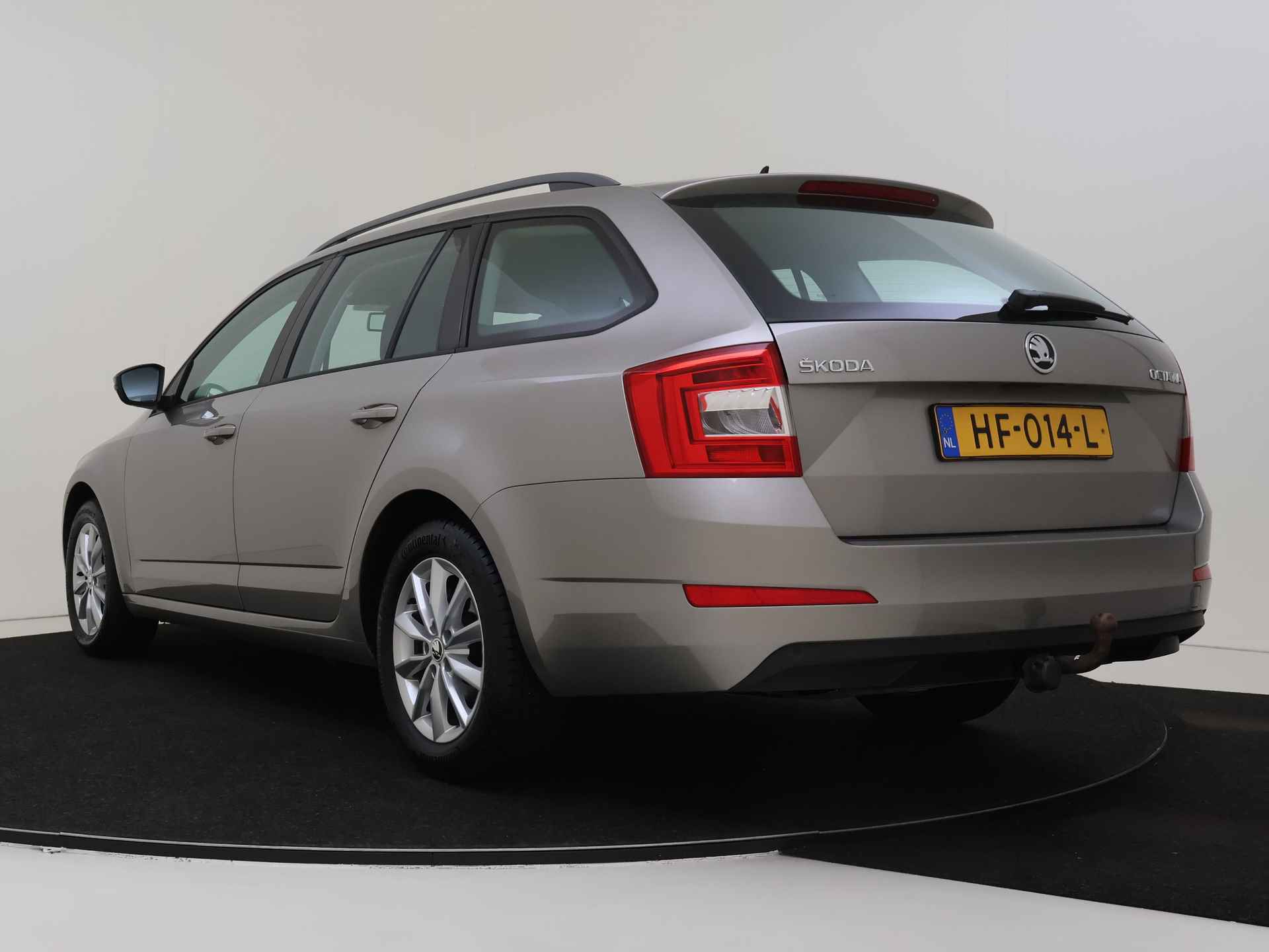 Škoda Octavia Combi 1.2 TSI Greentech Ambition Businessline | Navigatie | Trekhaak | Stoelverwarming - 5/39