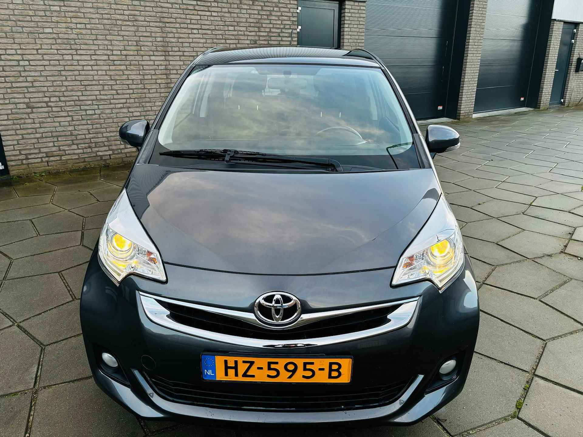 Toyota Verso-S 1.3 VVT-i Trend|AIRCO|HOGE Instap|veel ruimte en comfort| - 3/29