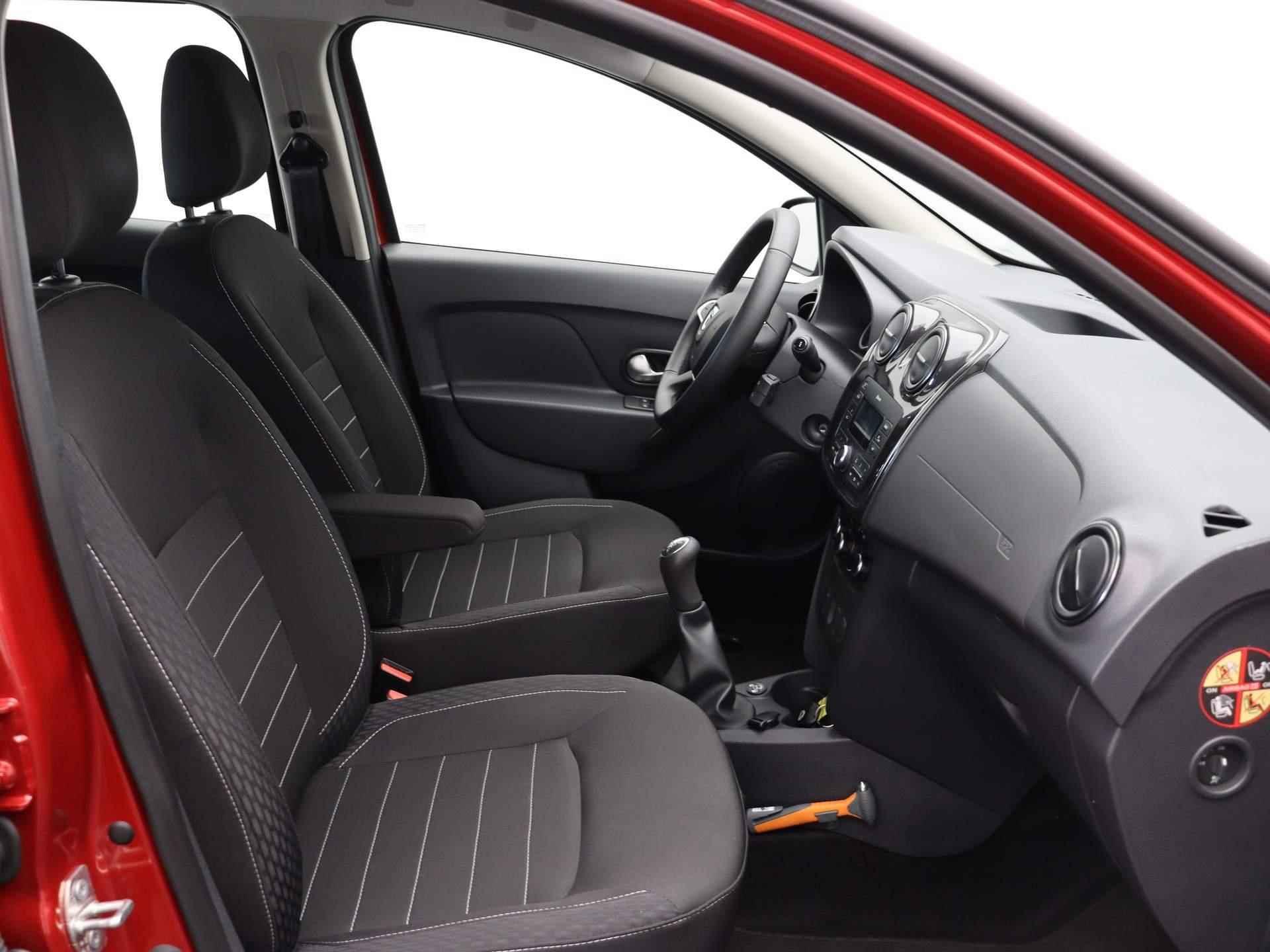 Dacia Sandero TCe 100pk Bi-Fuel Comfort | Trekhaak | LPG G3 | Slechts 40489km | - 5/40