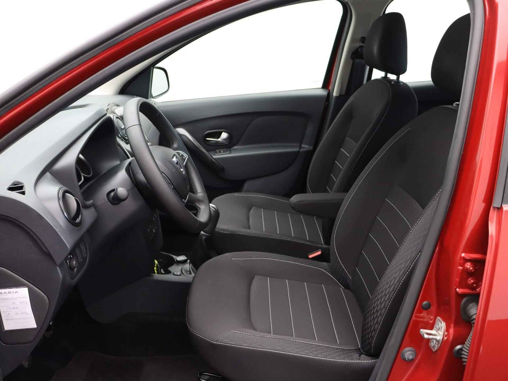 Dacia Sandero TCe 100pk Bi-Fuel Comfort | Trekhaak | LPG G3 | Slechts 40489km | - 18/40