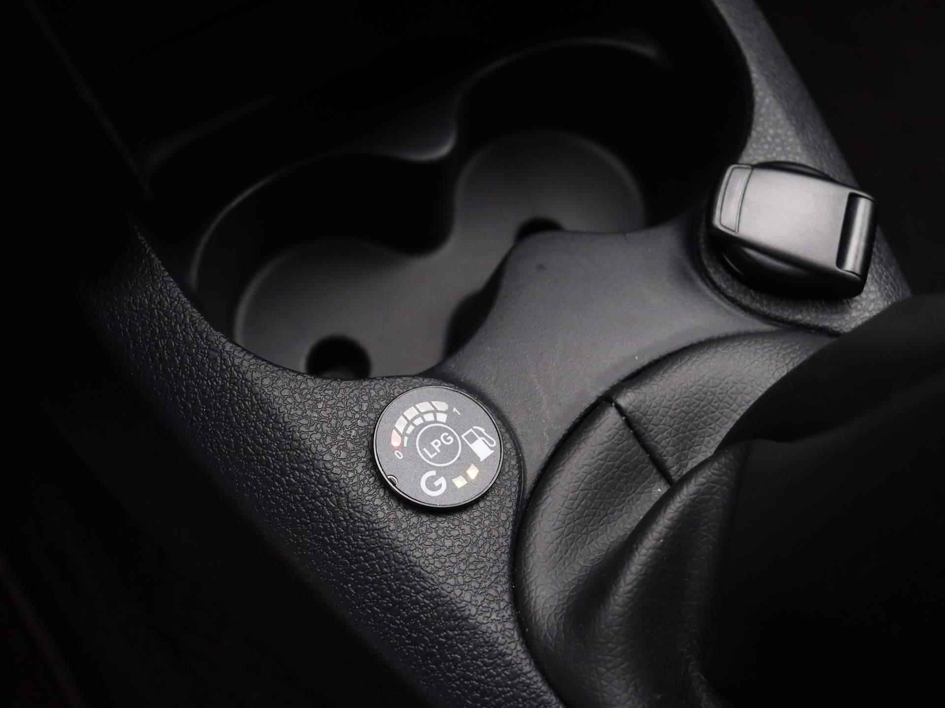 Dacia Sandero TCe 100pk Bi-Fuel Comfort | Trekhaak | LPG G3 | Slechts 40489km | - 20/40