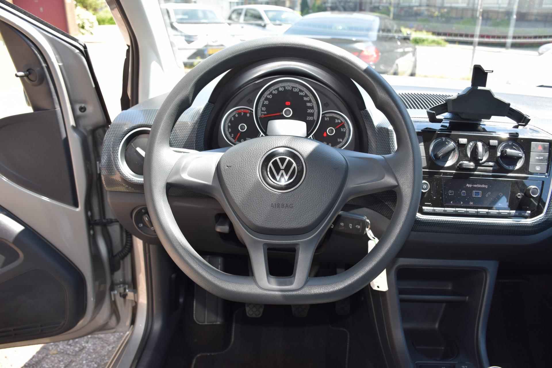 Volkswagen UP 1.0, Airco, Electr. ramen, Radio , Apple Carplay , Bluetooth ,Telefoon houder, Telefoon voorbereiding. Lane Assist - 32/52