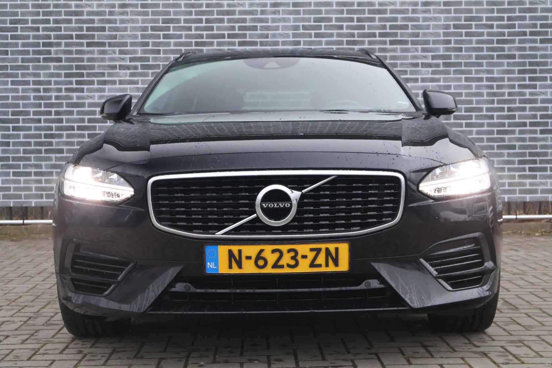 Volvo V90 2.0 T8 AWD R-Design | Trekhaak | Luchtvering | Harman/Kardon | Camera - 7/33