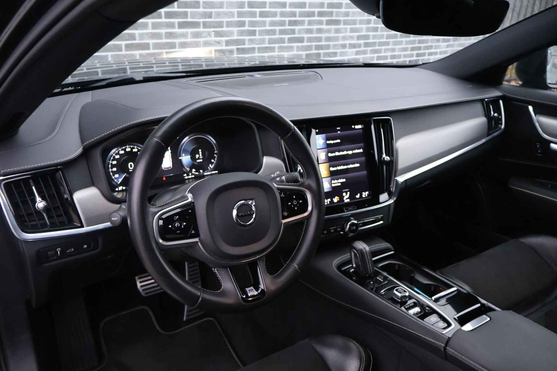 Volvo V90 2.0 T8 AWD R-Design | Trekhaak | Luchtvering | Harman/Kardon | Camera - 20/33