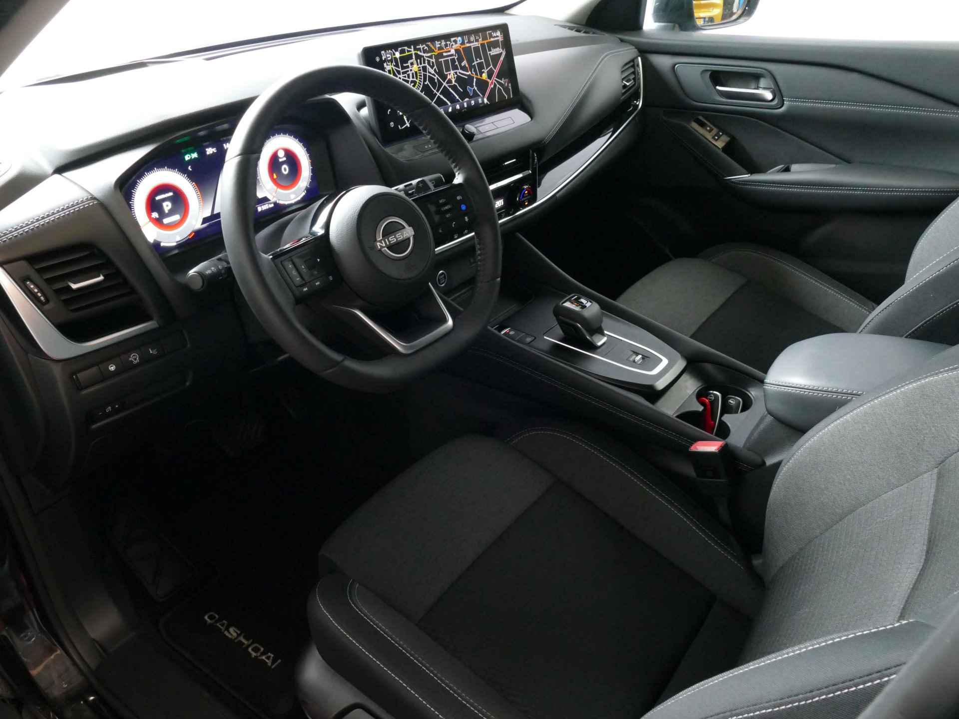 Nissan QASHQAI 1.3 MHEV 160PK N-CONNECTA XL.NAVI 360.CAM VIR.COCKPIT STOEL/STUUR/RUIT.VERW. PILOT.ASS DODE.HOEK DET. 04/2024 - 3/75