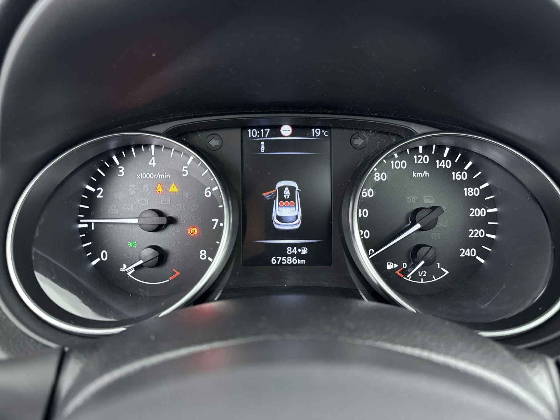 Nissan Qashqai 1.2 N-Connecta | Panorama-dak | Trekhaak | Cruise Control | Achteruitrijcamera | Navigatie - 7/25