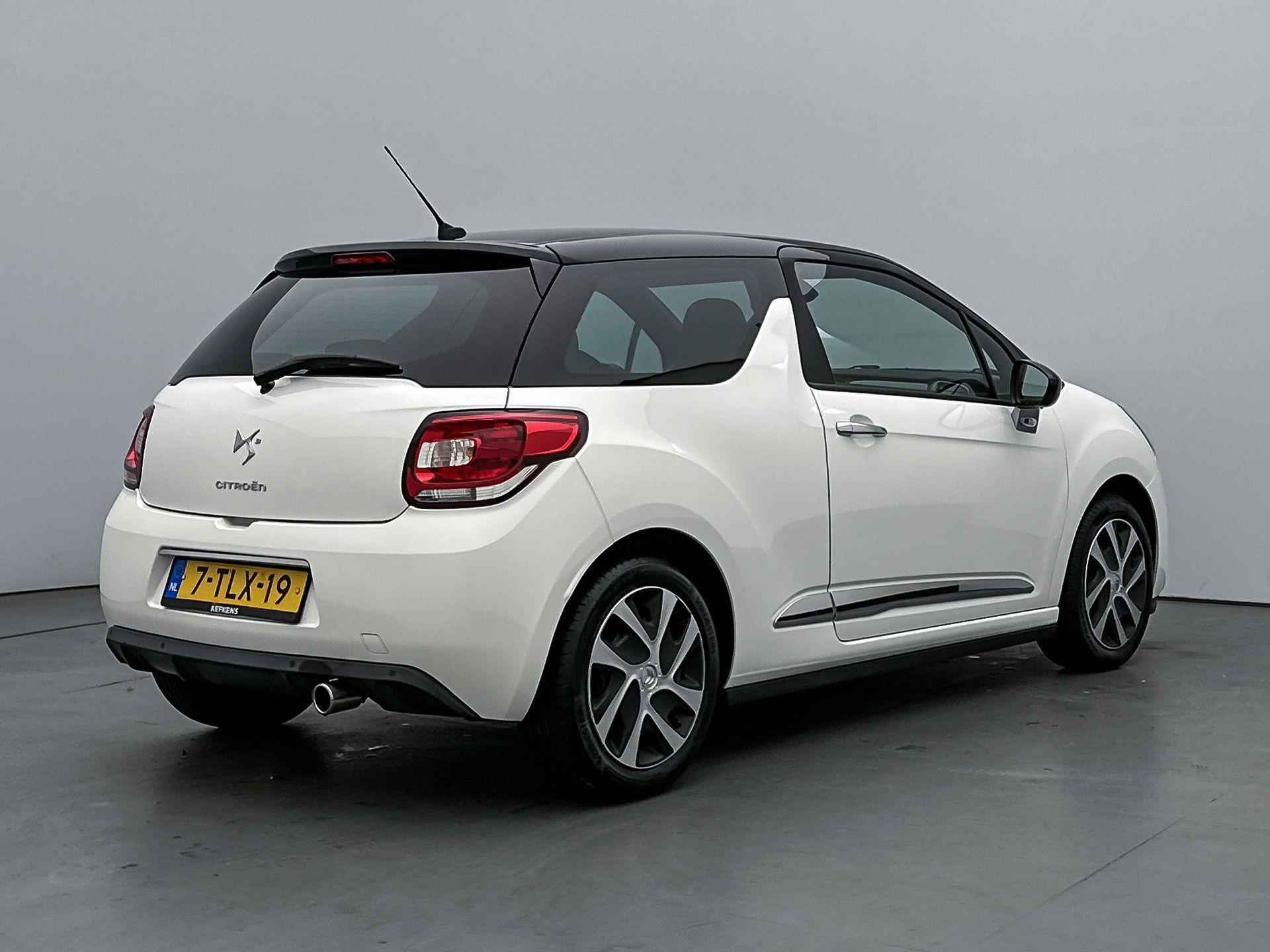 Citroen DS3 Business 82 pk | Navigatie | Parkeersensoren Achter | Sportonderstel | LED Dagrijverlichting | Elektrische Buitenspiegels Verstel -en Verwarmdbaar | Mistlampen Voor | Climate Control | Cruise Control | 16" Lichtmetalen Velgen | Apple Carplay/Android Auto | - 9/31