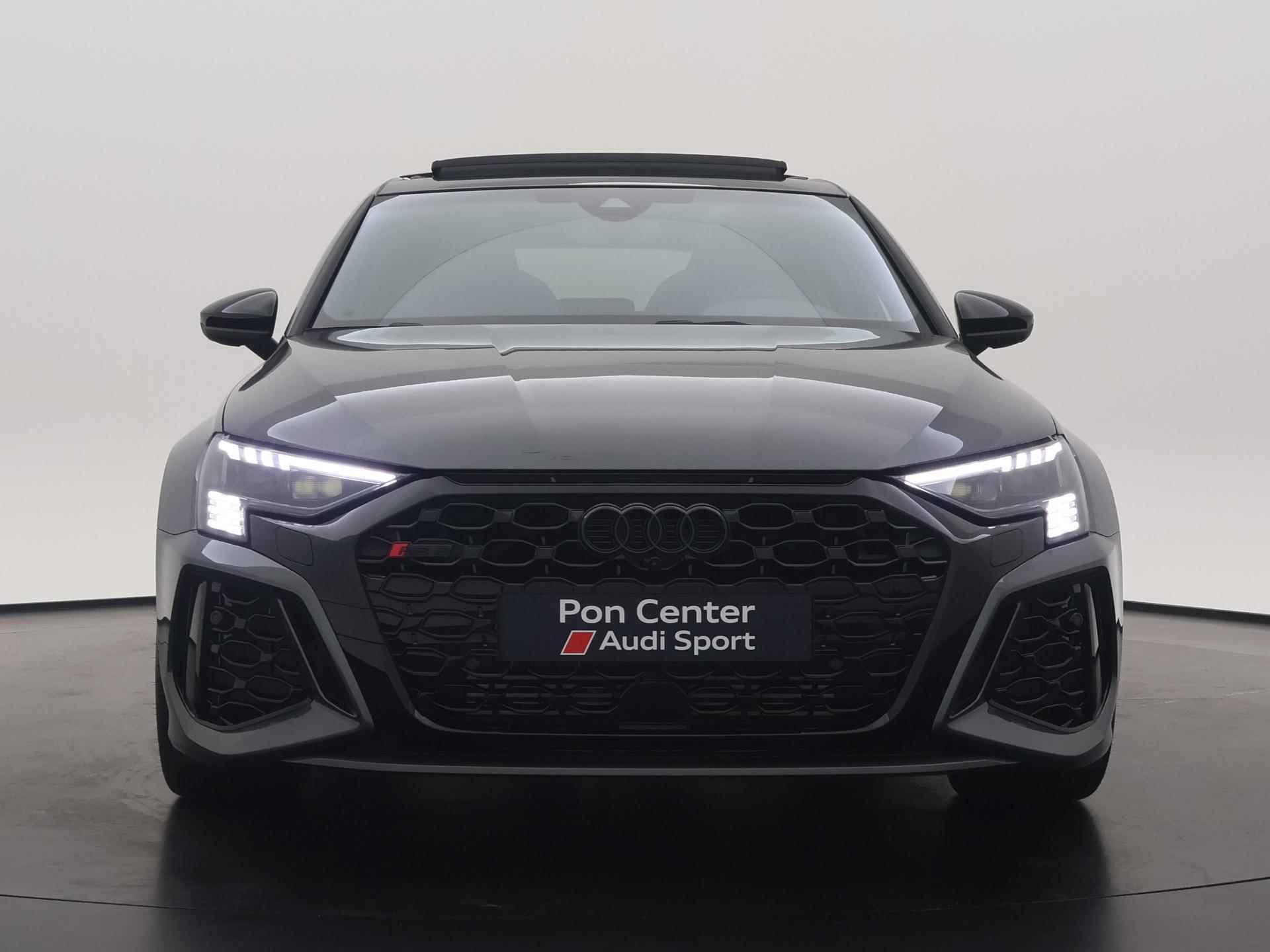 Audi RS3 Sportback 2.5 TFSI 400PK quattro | Pano.dak | RS-Sportuitlaat | Keyless entry | Matrix LED | Adapt. cruise | 19'' | Alcantara stuur | Top view camera | B&O - 7/21