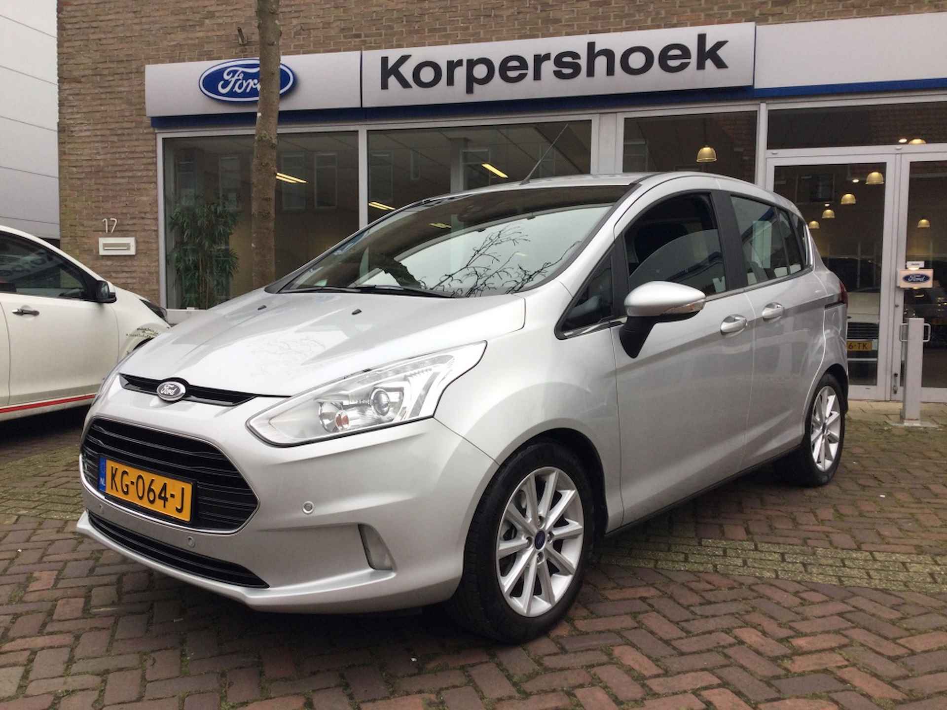 Ford B-Max 1.0 EcoB. 100 pk Titanium | Nw. Distributieriem | Camera.