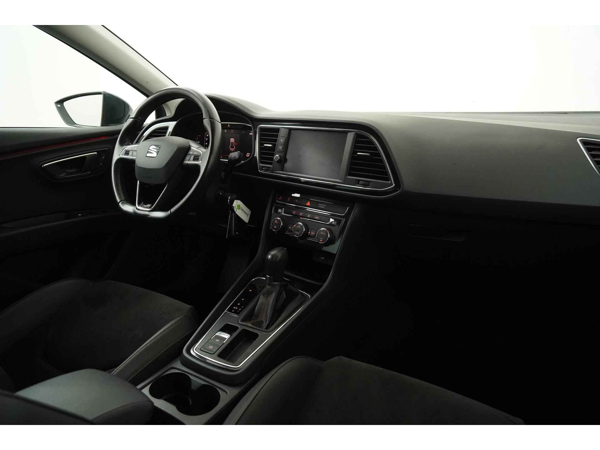 SEAT León ST 1.5 TSI FR Black Edition DSG | Digital Cockpit | Panoramadak | Zondag Open! - 2/44