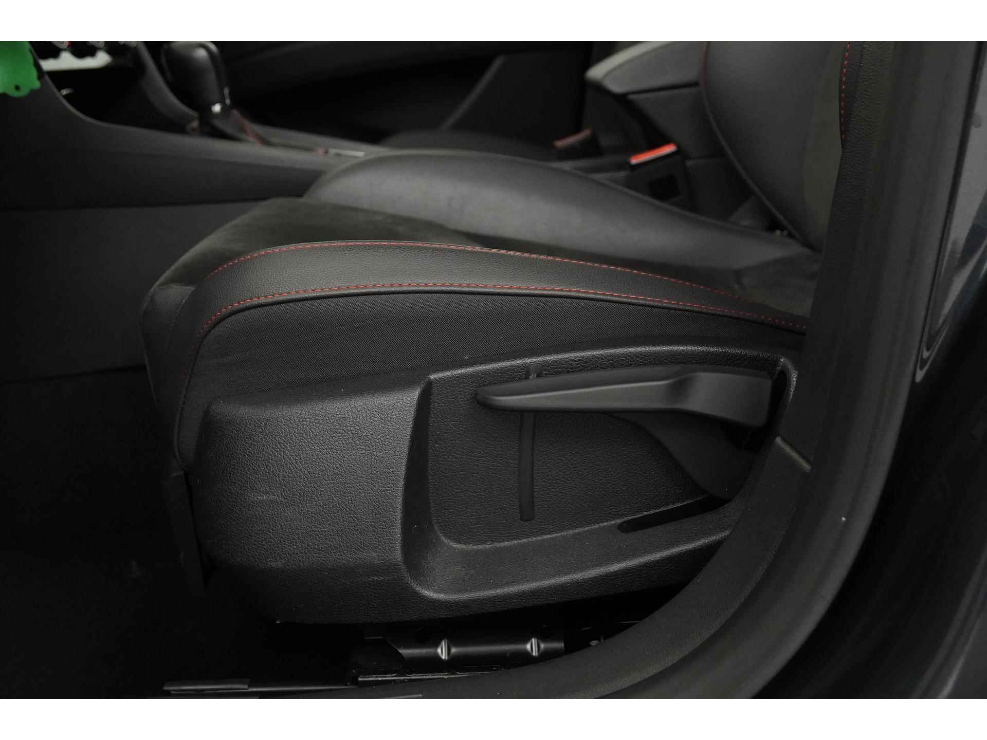 SEAT León ST 1.5 TSI FR Black Edition DSG | Digital Cockpit | Panoramadak | Zondag Open! - 31/44