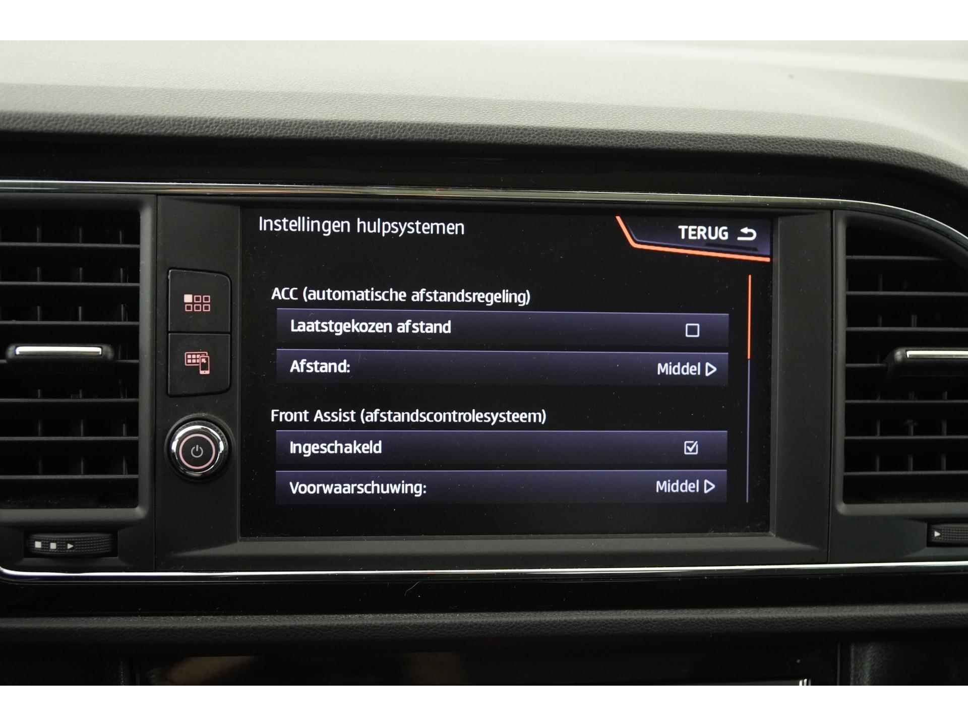 SEAT León ST 1.5 TSI FR Black Edition DSG | Digital Cockpit | Panoramadak | Zondag Open! - 39/44
