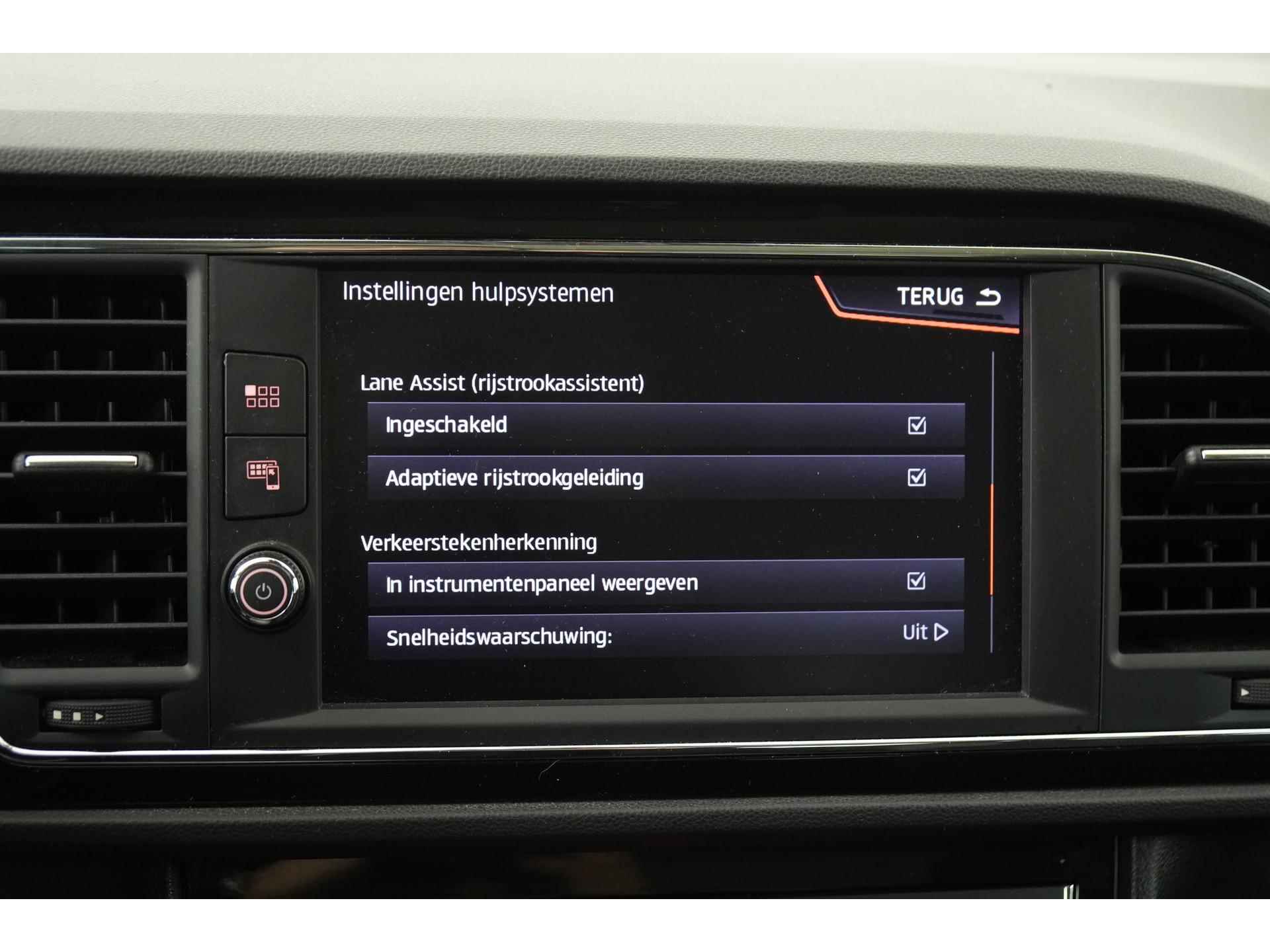 SEAT León ST 1.5 TSI FR Black Edition DSG | Digital Cockpit | Panoramadak | Zondag Open! - 40/44