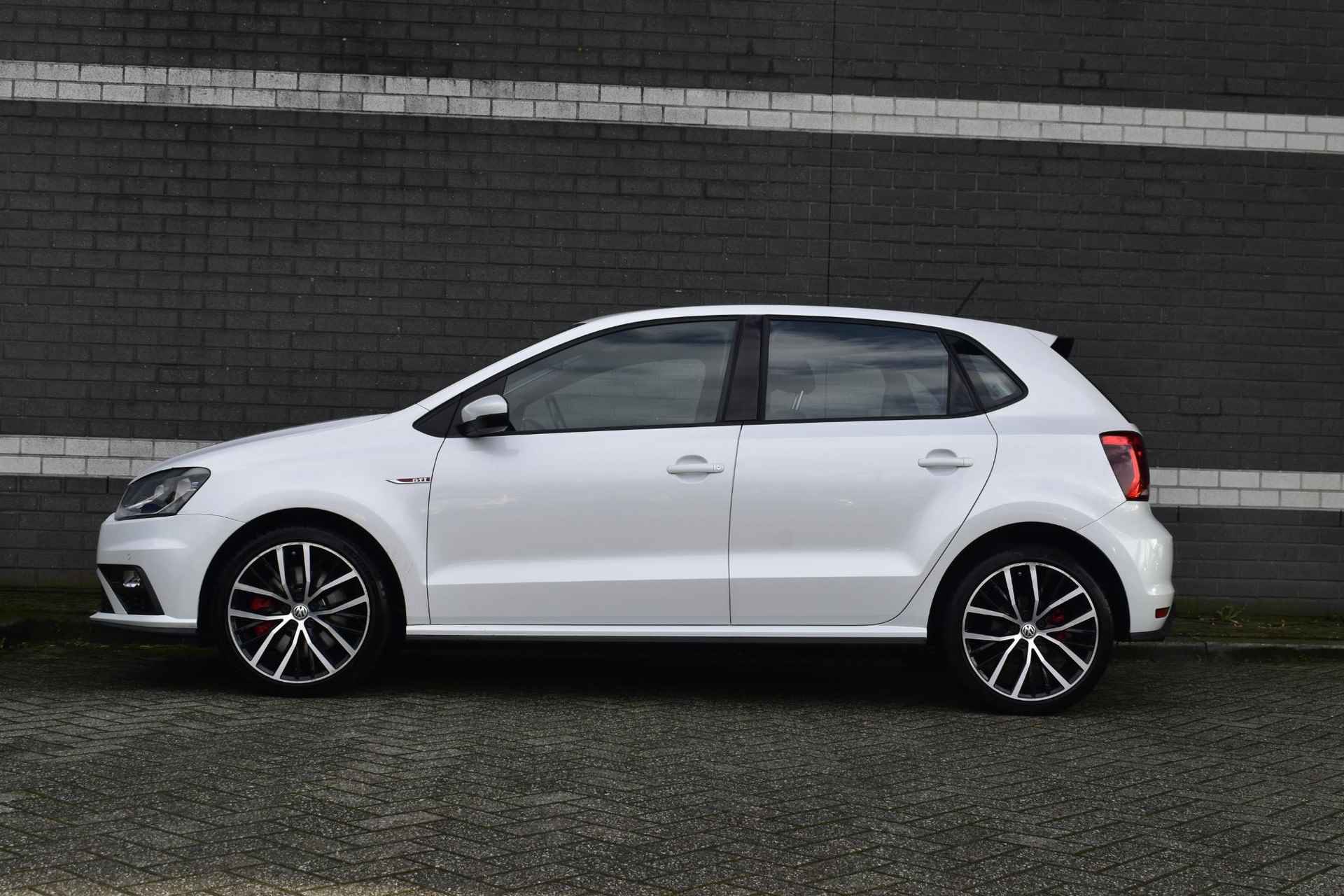 Volkswagen Polo 1.8 TSI GTI / Automaat / Orgineel NL / Camera / Navigatie - 5/43