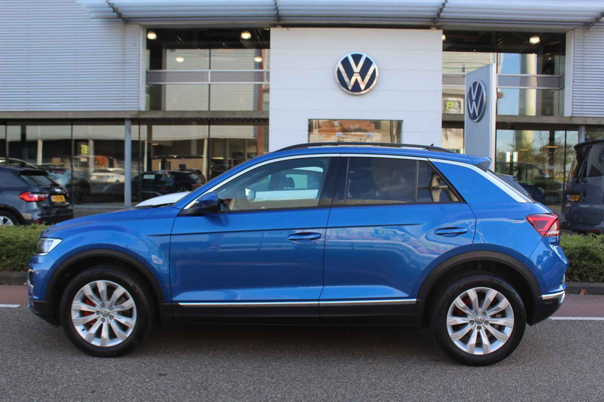 Volkswagen T-Roc 1.5 TSI 150pk DSG Sport / Navigatie / APP.Connect / Elek. Achterklep / Virtual Cockpit / Camera / 17" LMV - 7/35