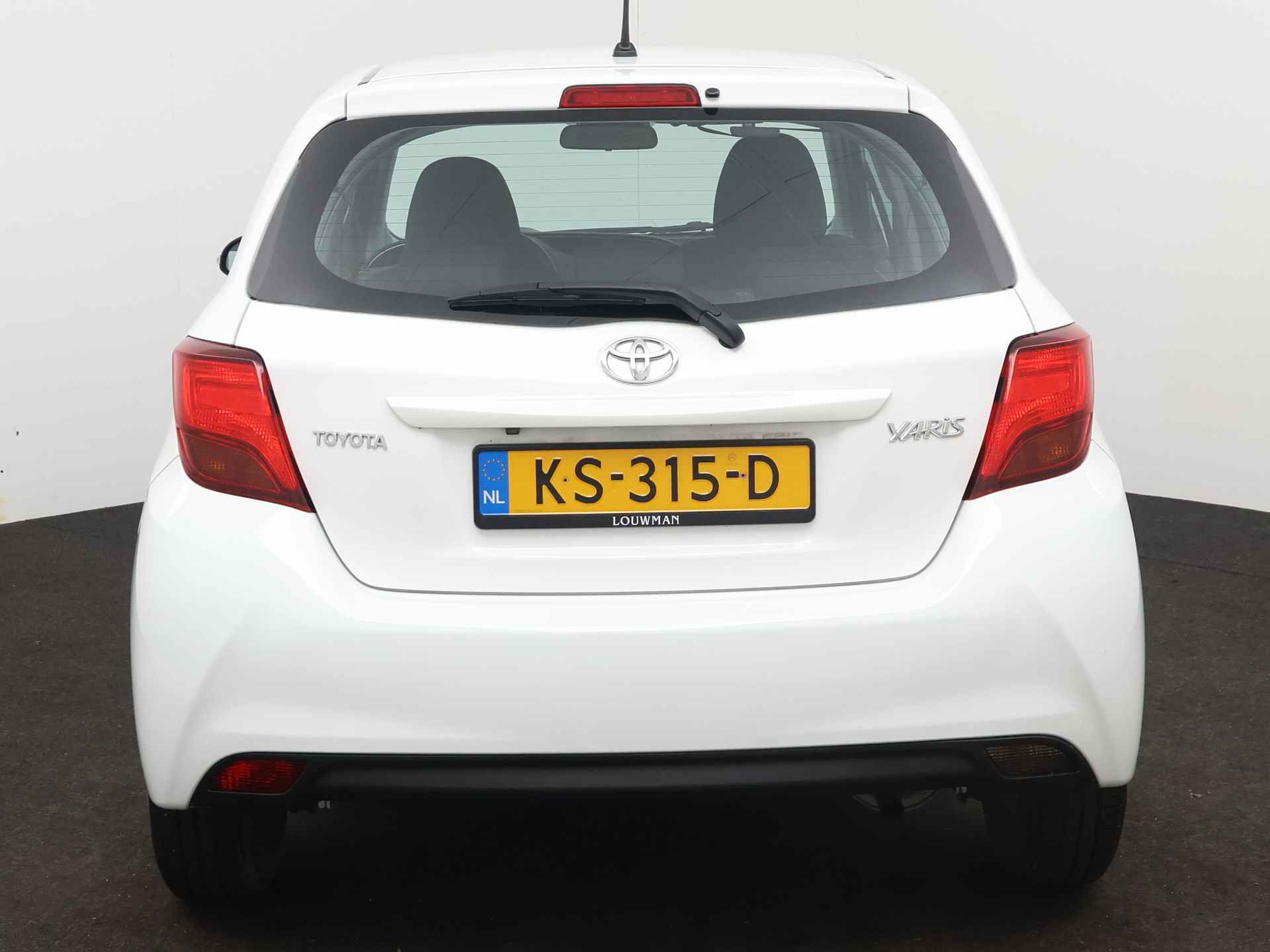 Toyota Yaris 1.0 VVT-i Trend | Navigatie | NL Auto | LM Velgen | Airco | - 35/40